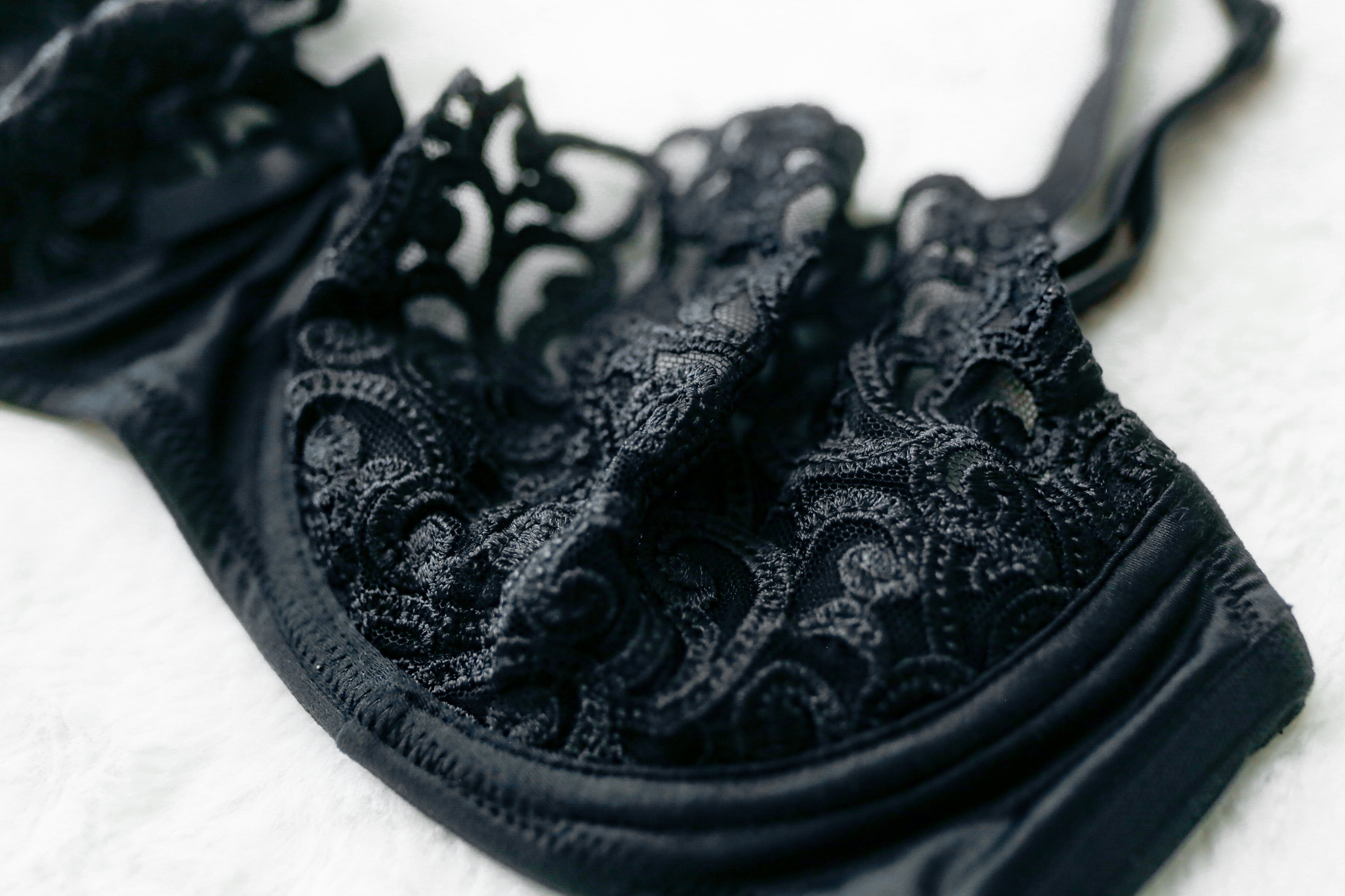 Victoria's Secret Vintage 34C Sheer Push-up without Padding Bra Black Lace