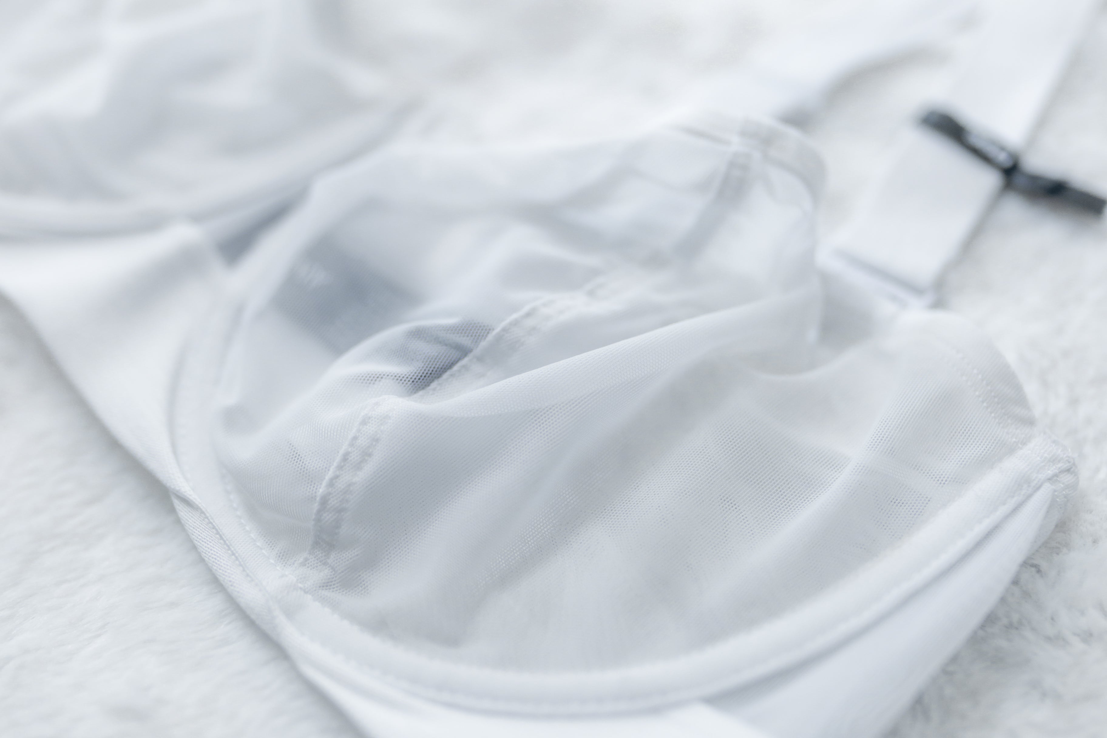 DKNY 36D Sheers Unlined Mesh Balconette Sheer Convertible Bra White NEW