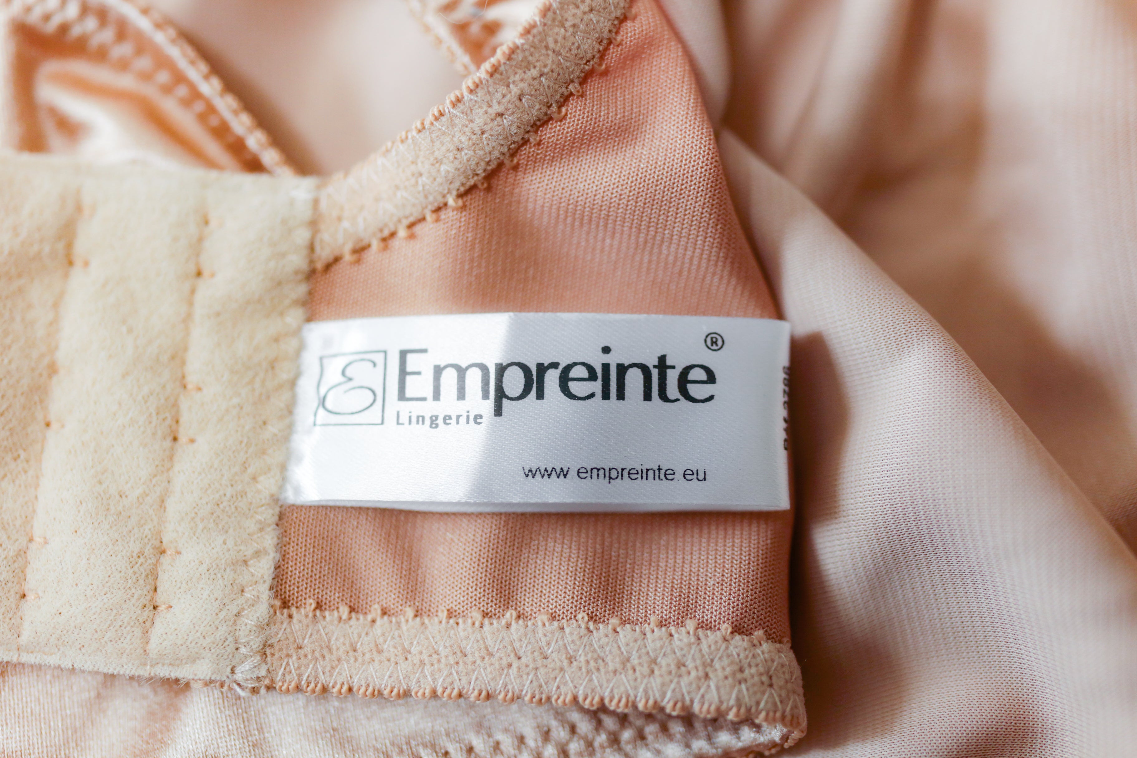 Empreinte 40F Melody Seamless Unlined Breathable Full Coverage Bra Beige NEW