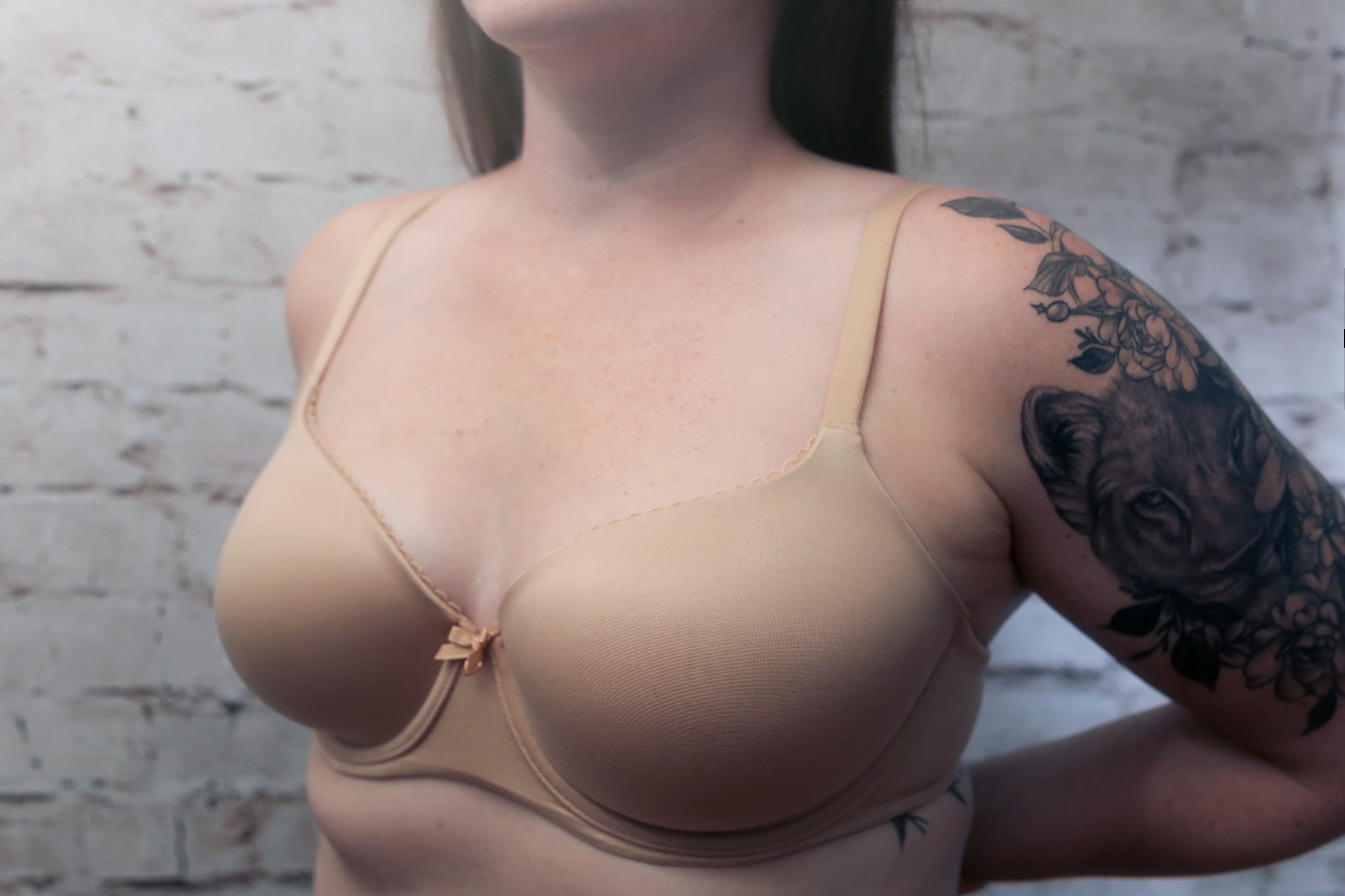 Victoria's Secret 34DD Body by Victoria Lined Demi Underwire T-shirt Bra Beige Nude