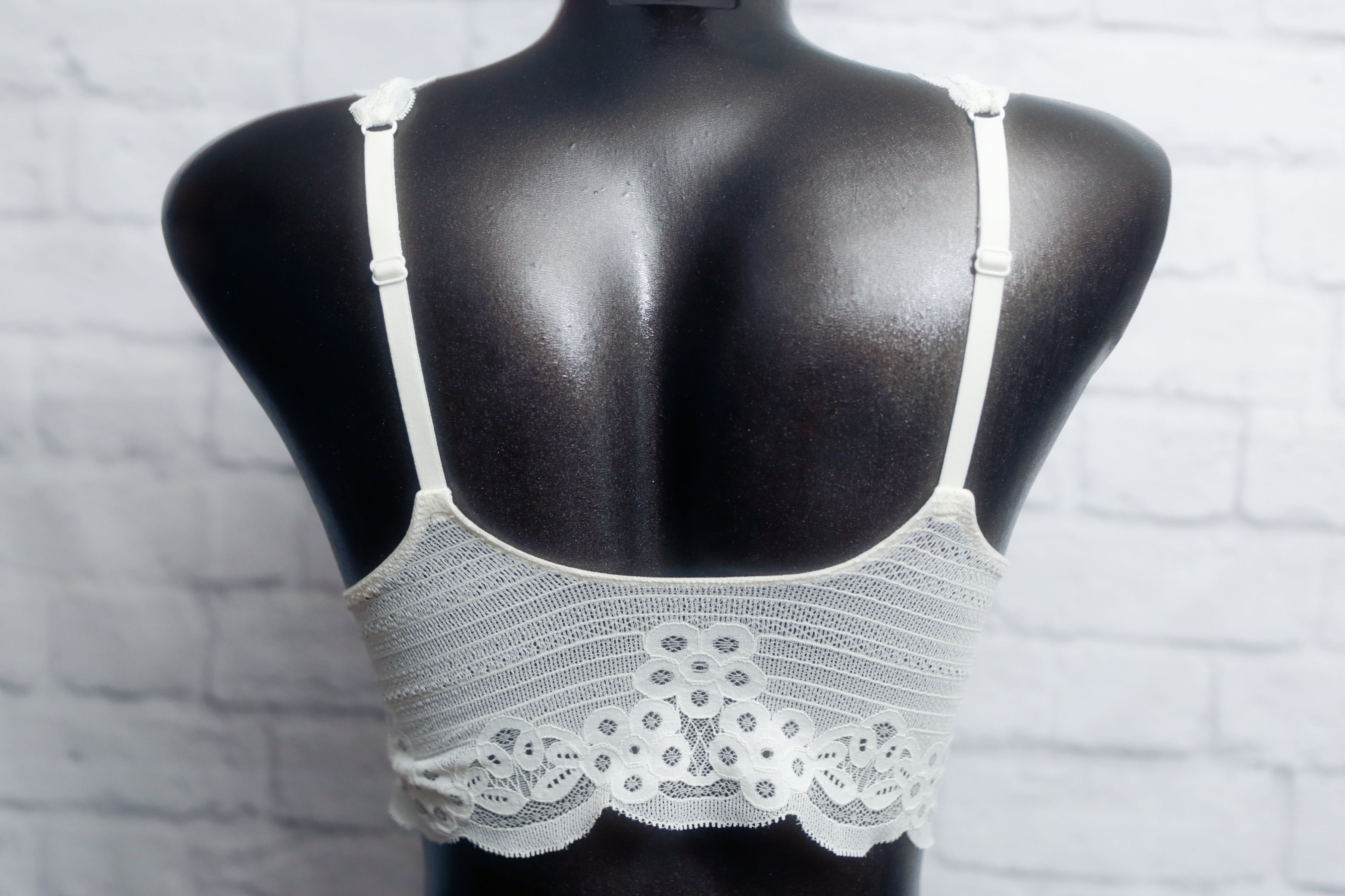 Aerie Lined Delicate Lace Bralette Small White