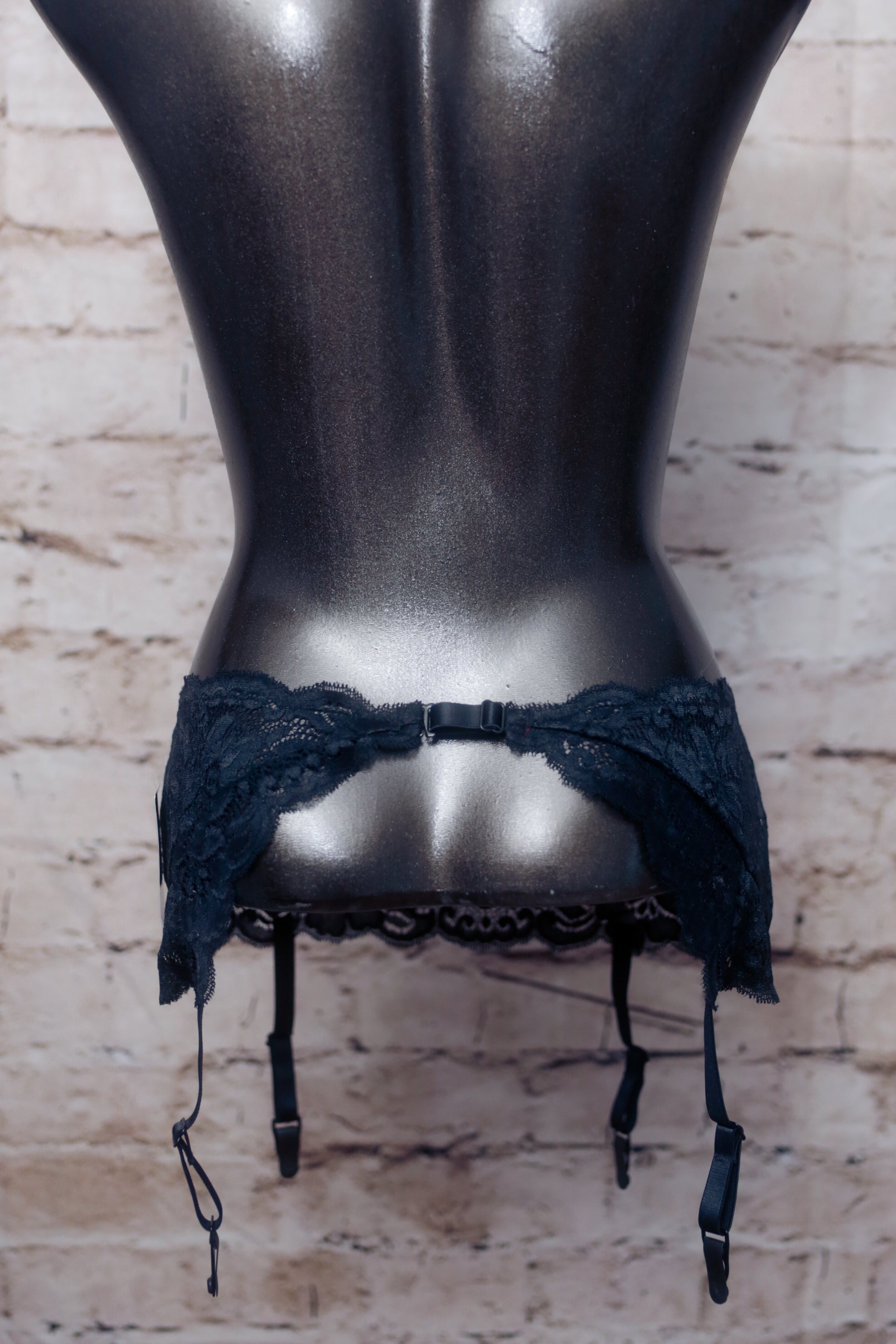 Seduction by Fredericks of Hollywood Waist Garter Suspender L / XL Black Lace NEW