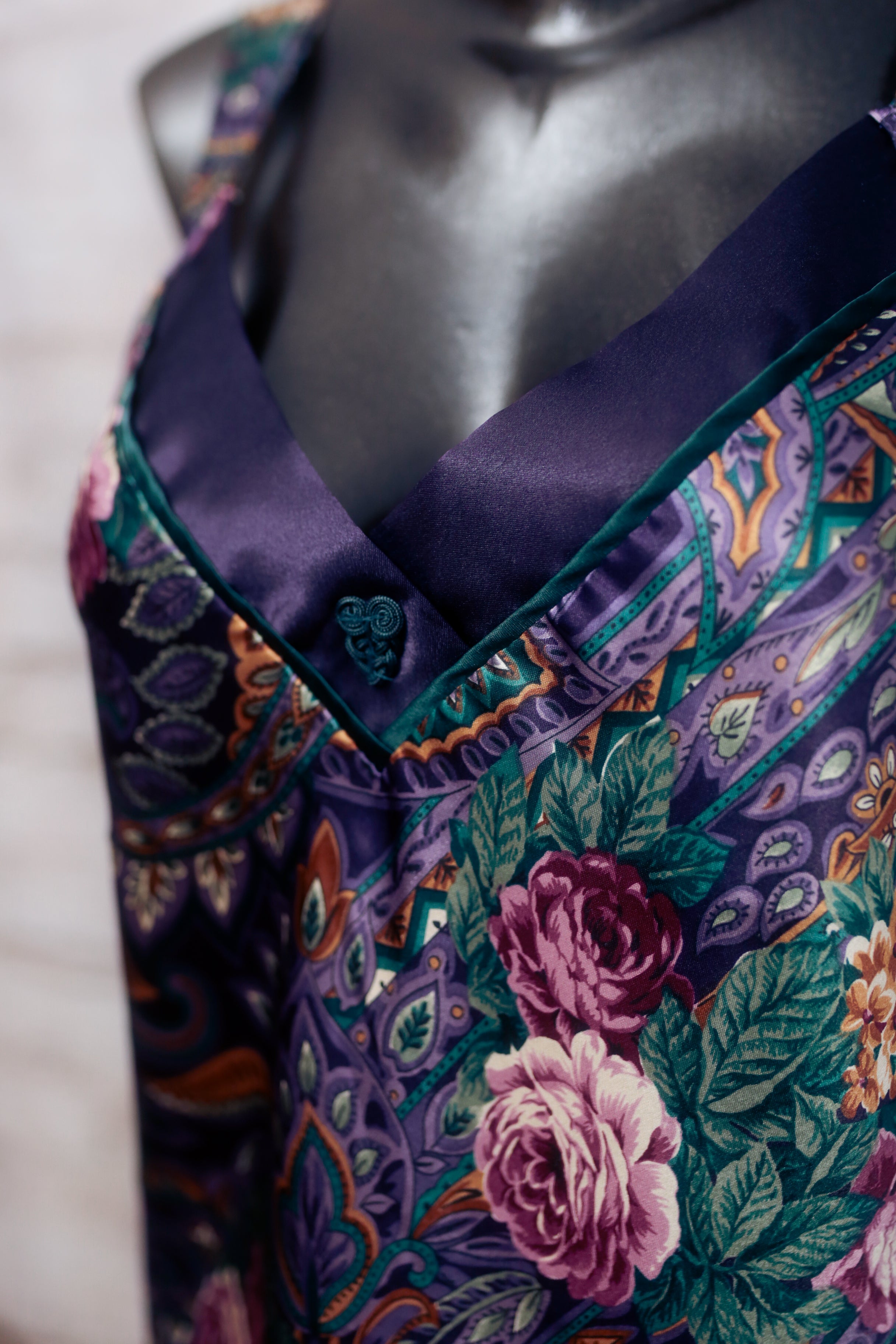 California Dynasty Vintage USA-made Paisley Cami Nightgown Lingerie: Size Medium