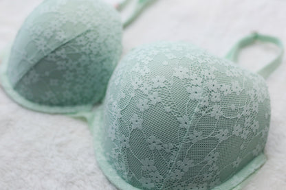 Victoria's Secret 34DD Push-up Bra Mint Lace