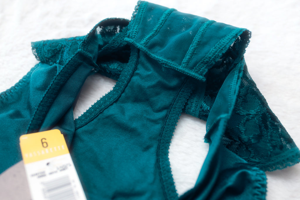 Vassarette Vintage Silky Hi-cut Brief Panties 6 Medium Hunter Green NEW