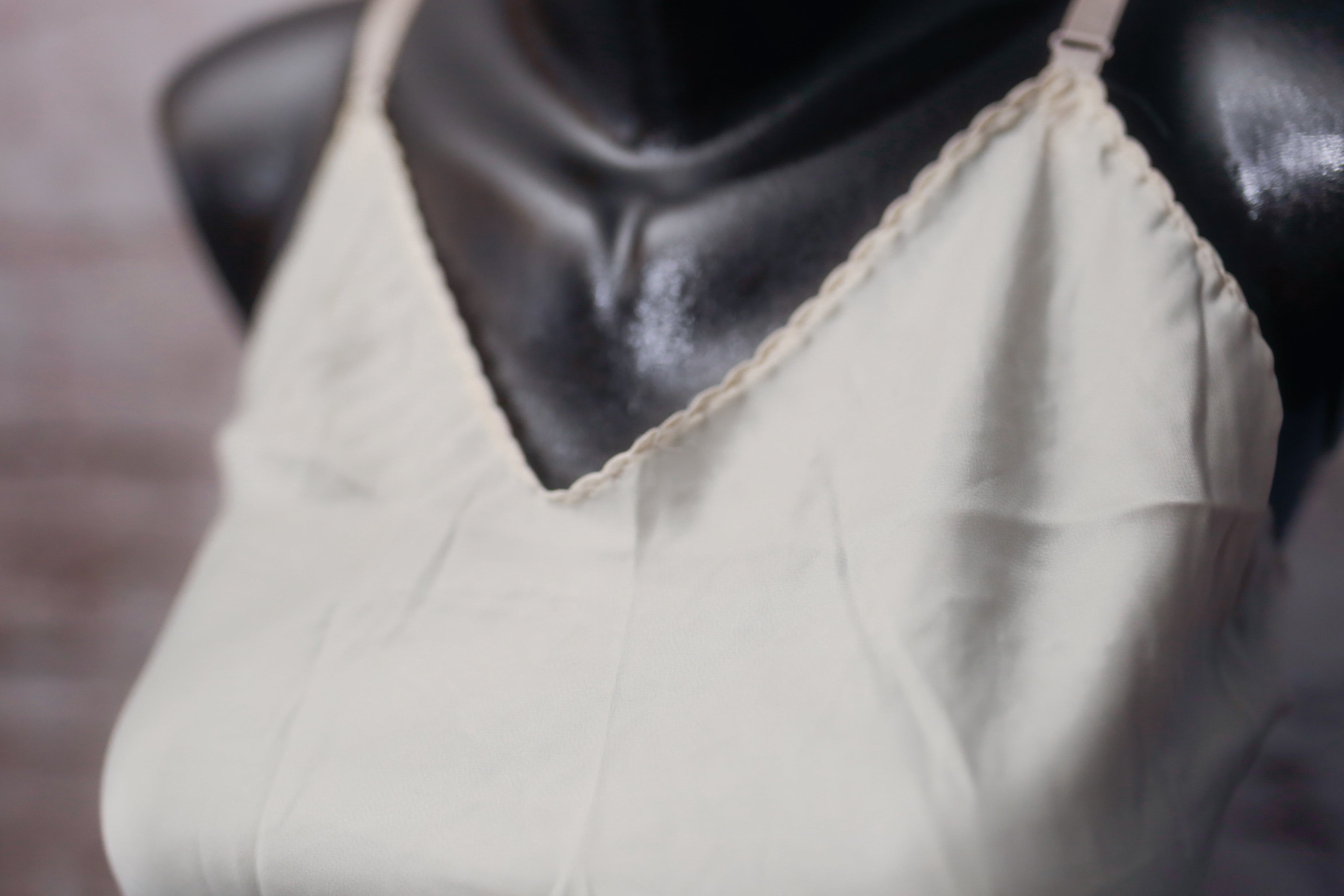 Wonder Maid Non-cling Vintage Camisole Lingerie Size 32 Ivory