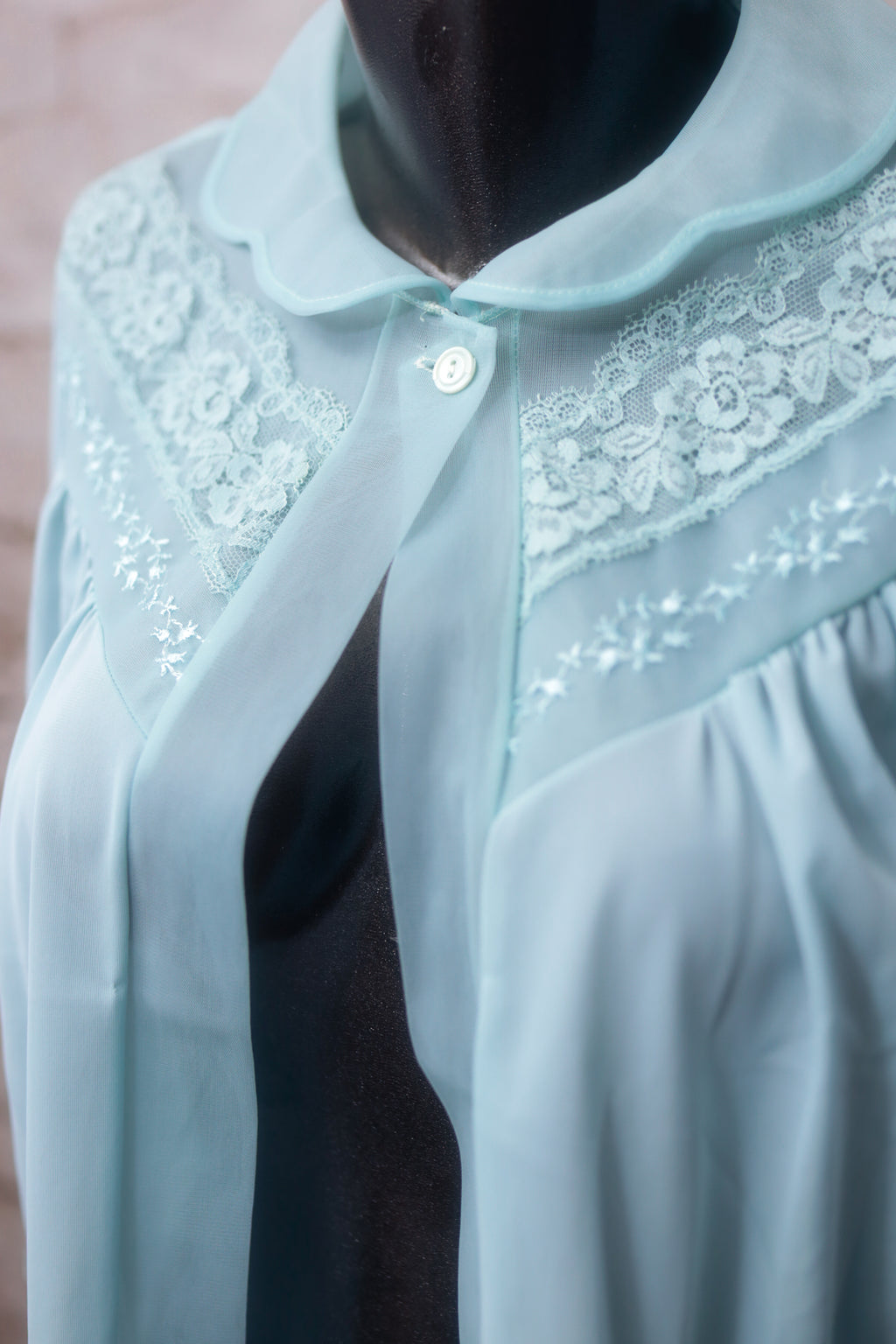Lorraine Vintage Baby Blue Peignoir Chemise Lingerie Medium