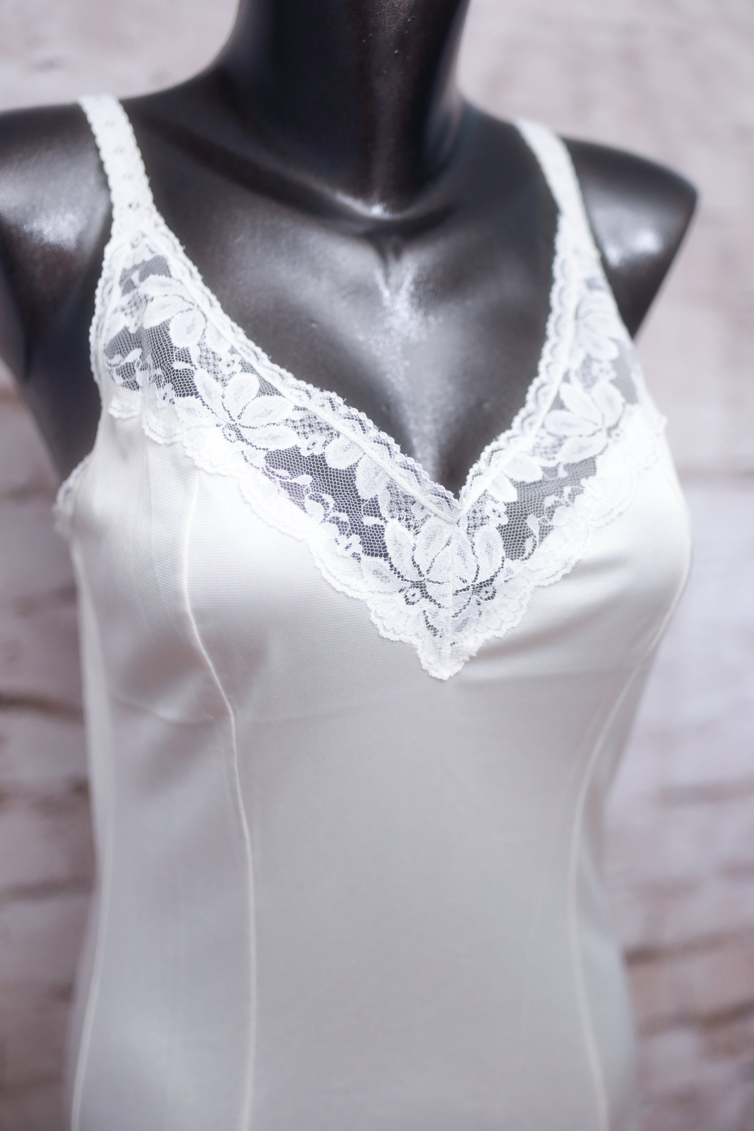 Maidenform Something Special Vintage Full Slip Nightgown White Satin and Lace Size 34