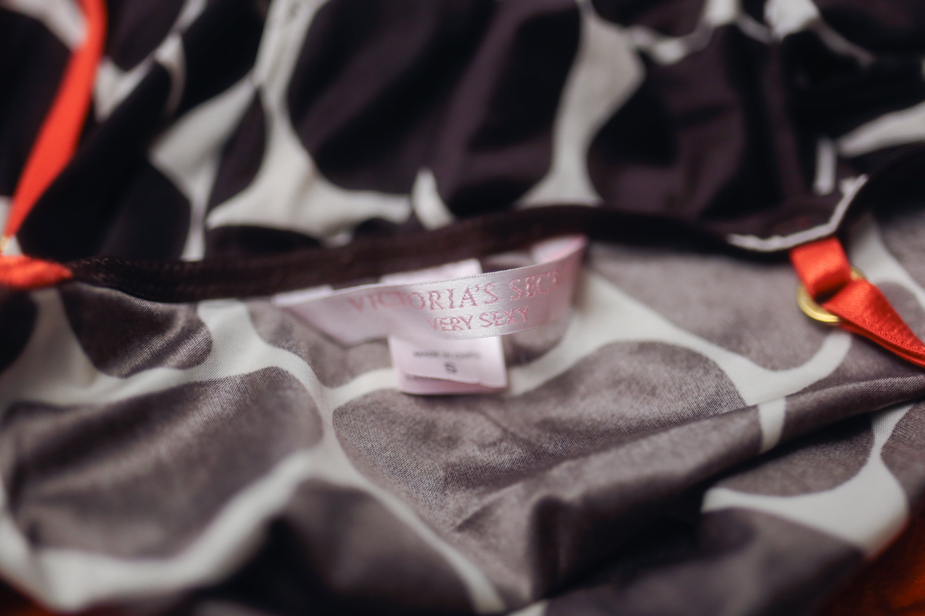 Victoria's Secret Very Sexy Pene-vintage Camisole Nightie Small Brown and Orange Giraffe