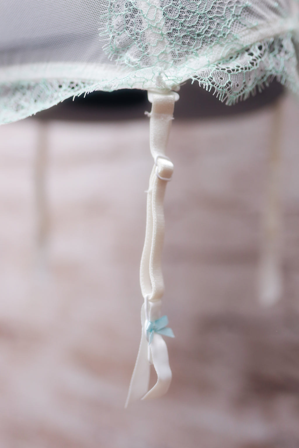 Victoria's Secret 34B Boned Corset Babydoll with Garter Straps White Blue