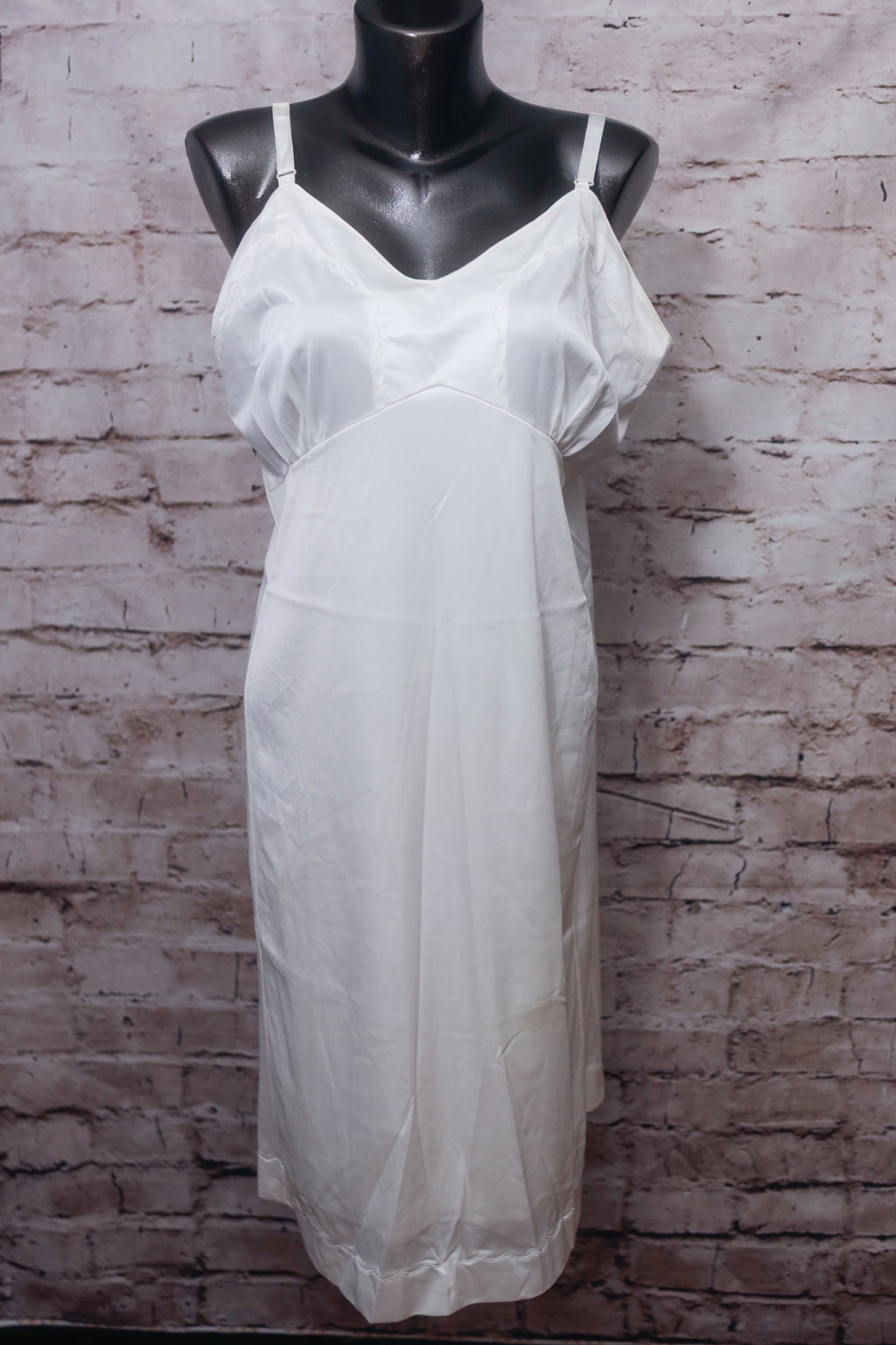 Vintage Full Slip USA-made Lingerie White 42 Average XL