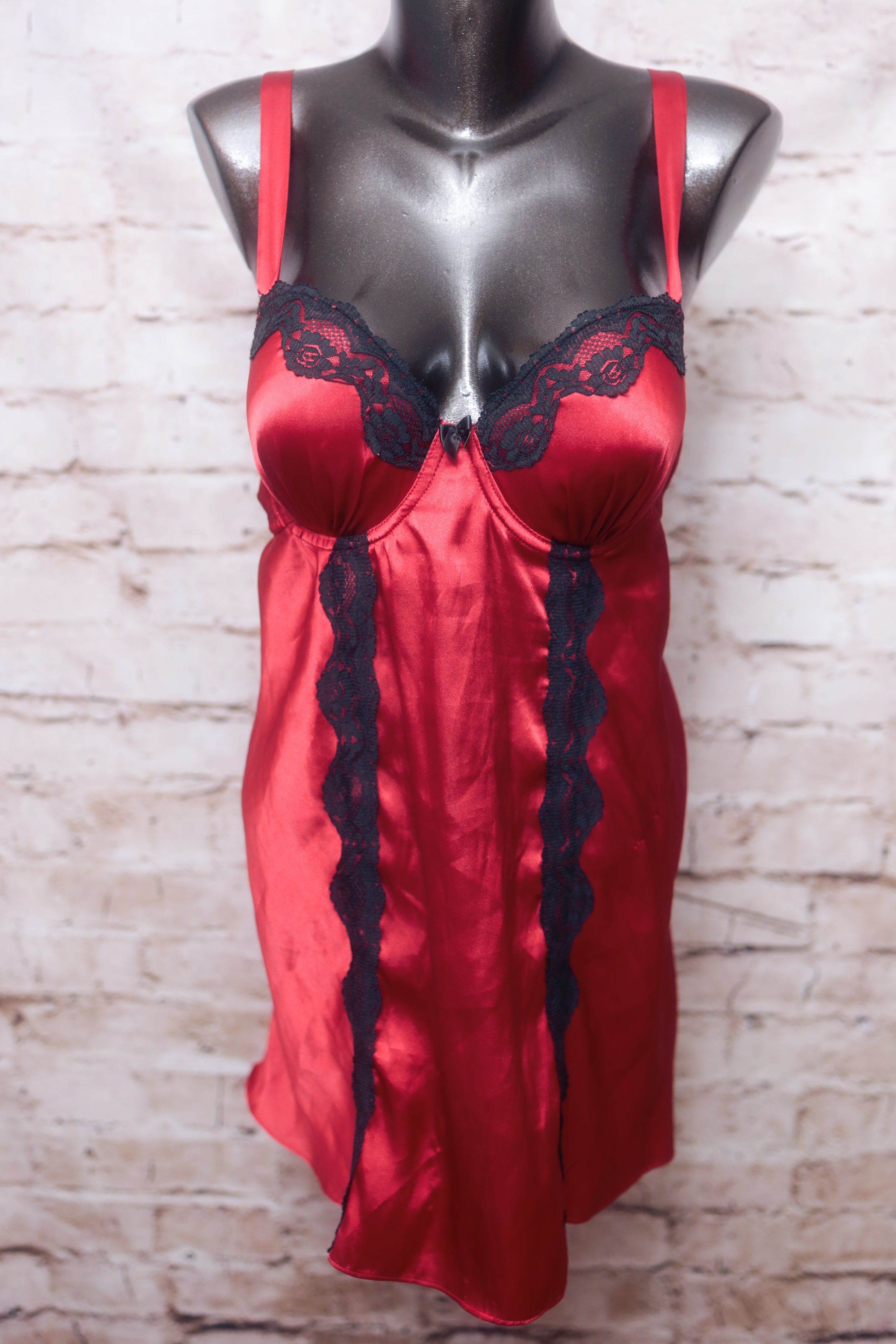 Gilligan & O'Malley Satin and Lace Babydoll Red Large