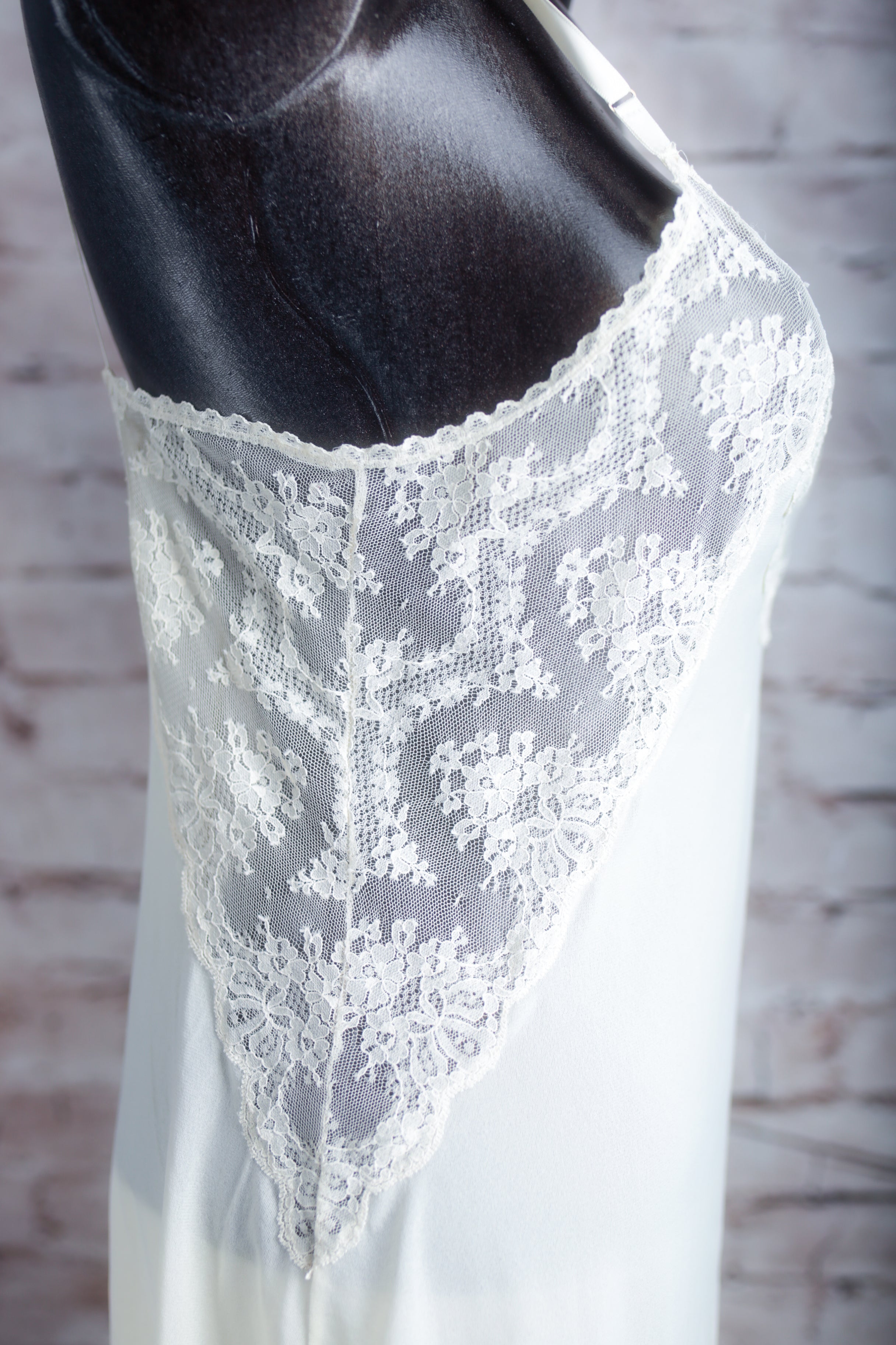 Formfit Vintage Full Slip Nightgown Ivory Satin and Lace Size 36