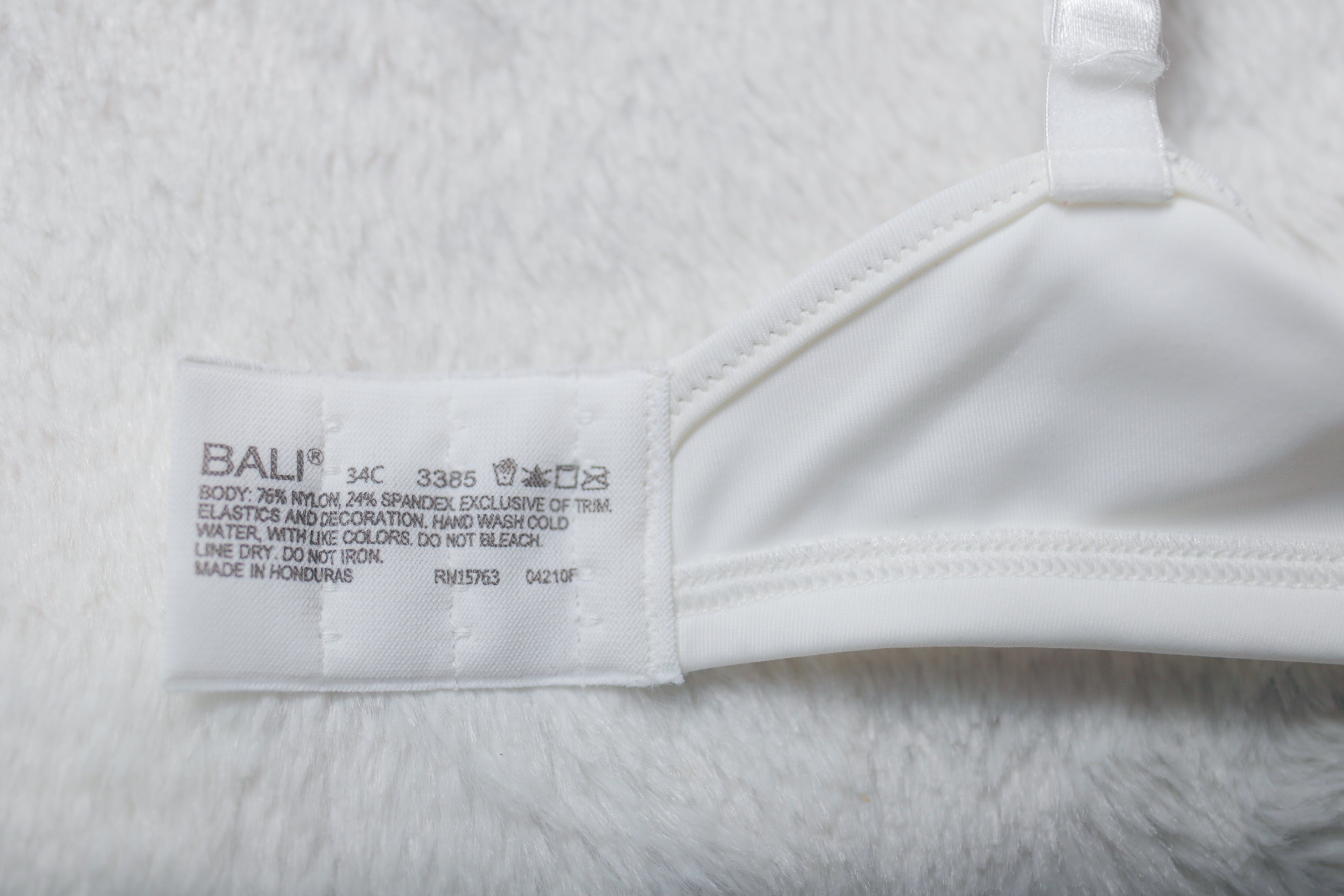 Bali 34C Passion for Comfort Minimizer 3385 Full Coverage Underwire T-shirt Bra White NEW