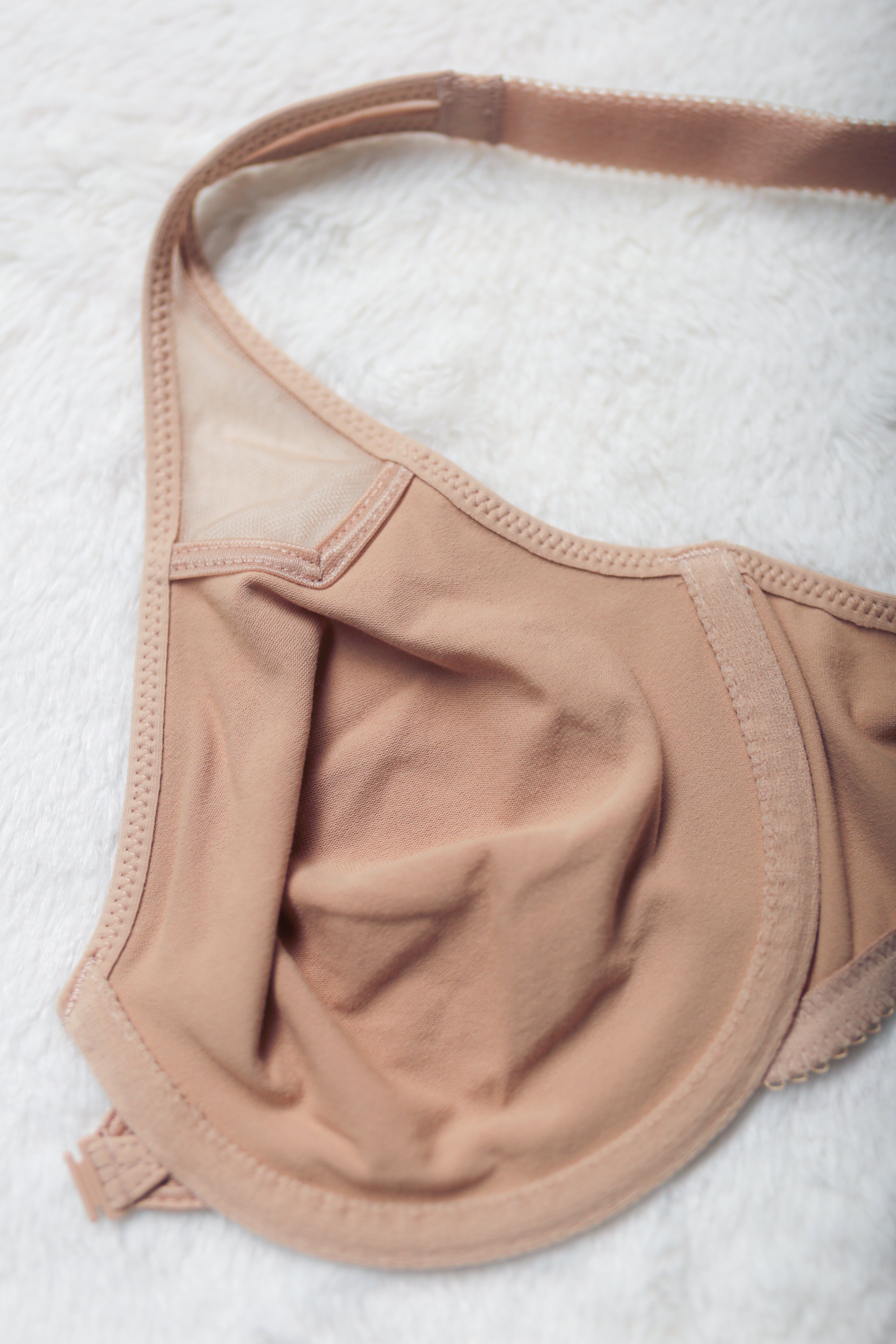 Wacoal 38C Body by Wacoal Racerback 65124 Unlined Front Close Underwire Bra Beige NEW