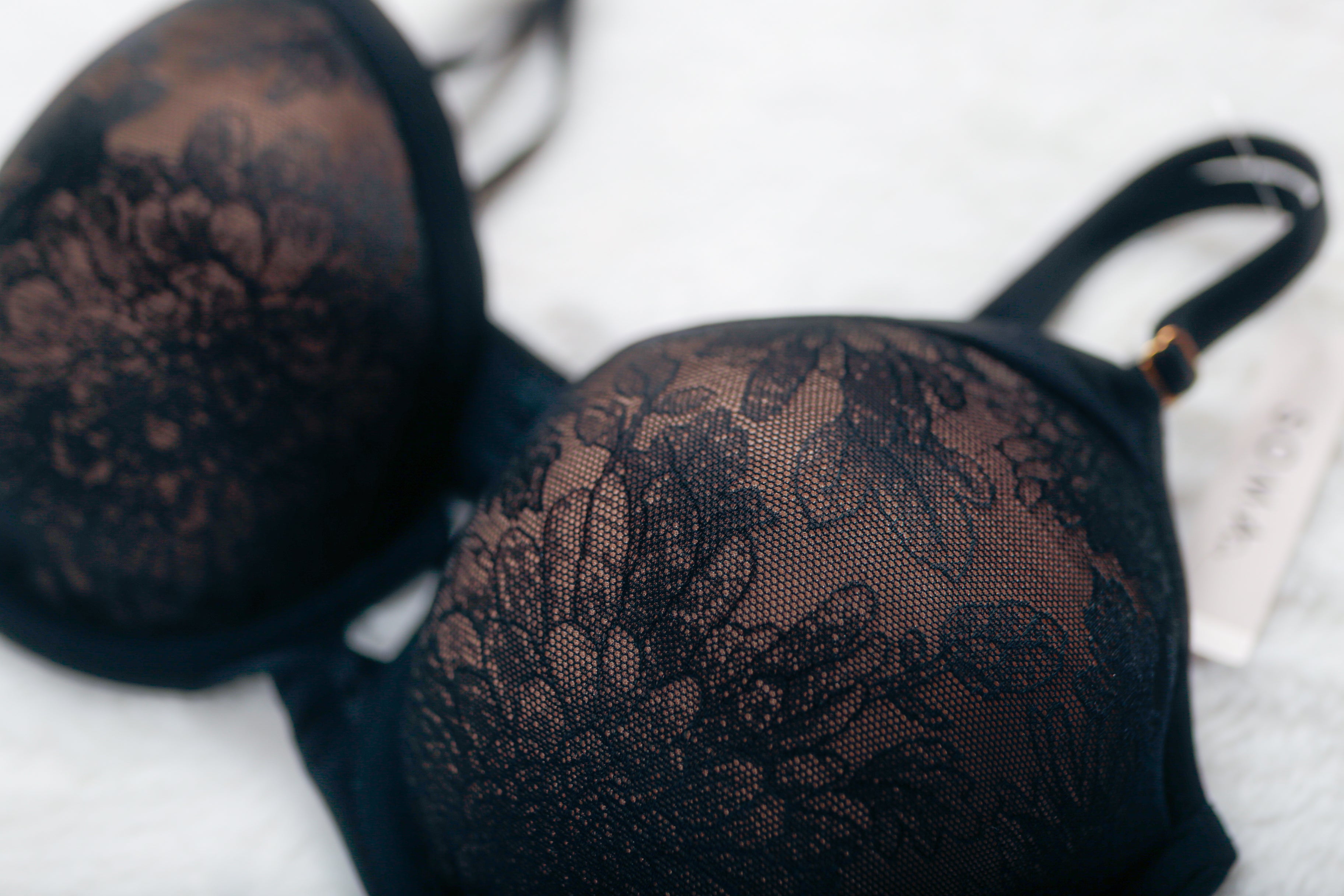 Soma 34D Lightest Lift Perfect Coverage Lace Breathable Spacer Foam Bra Black NEW