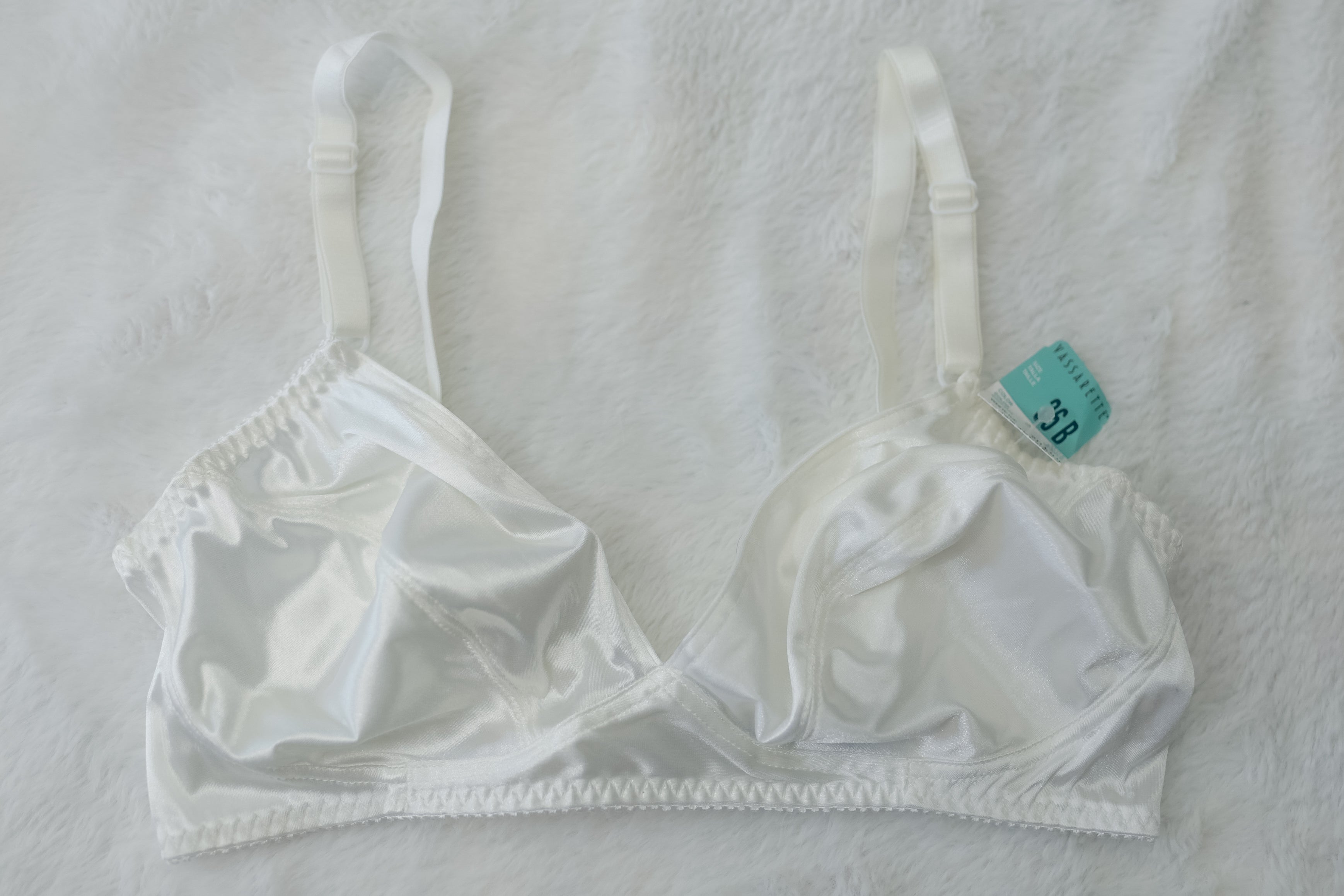 Vassarette 36B Vintage Satin Wireless Bra White NEW