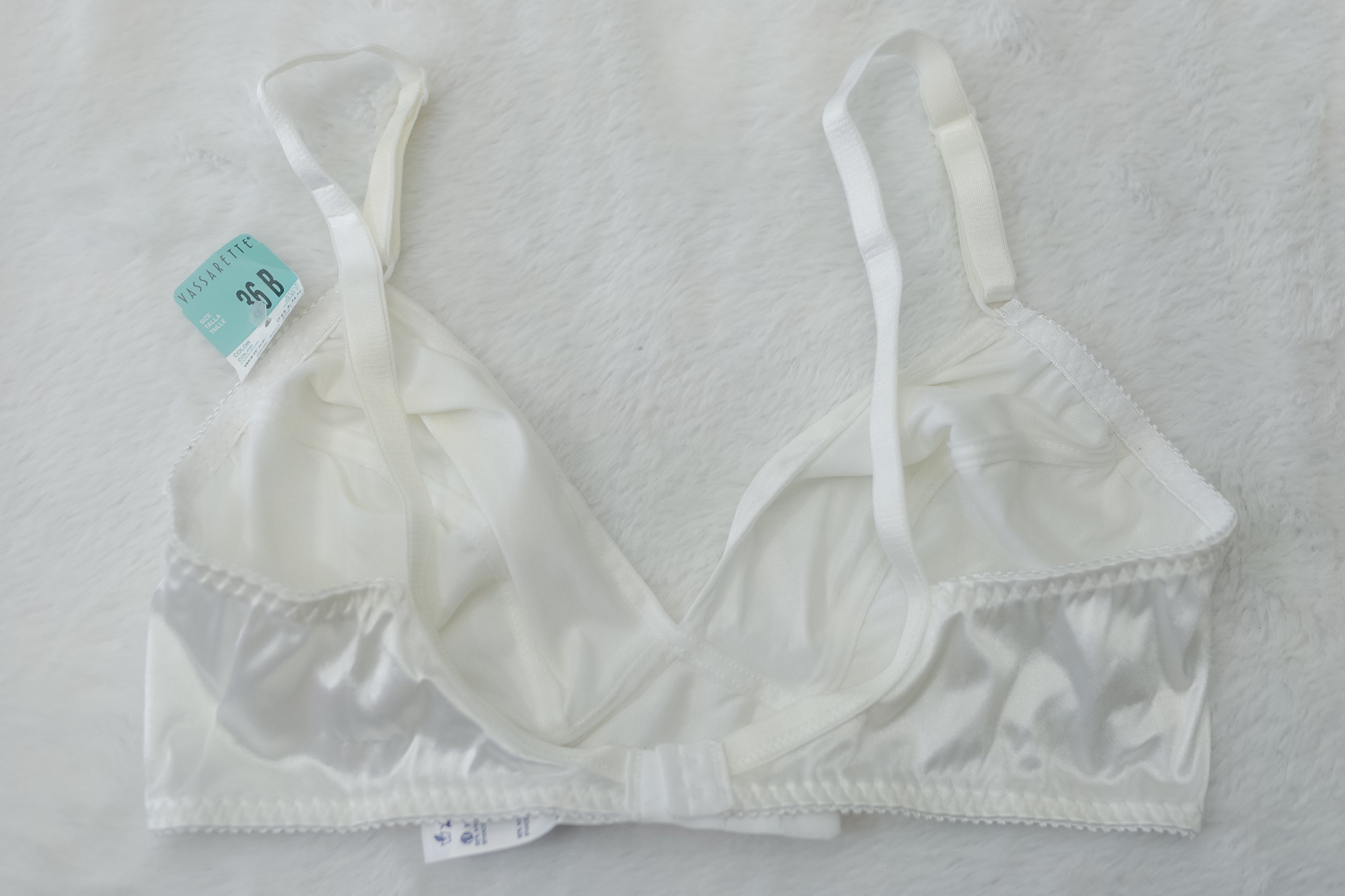 Vassarette 36B Vintage Satin Wireless Bra White NEW
