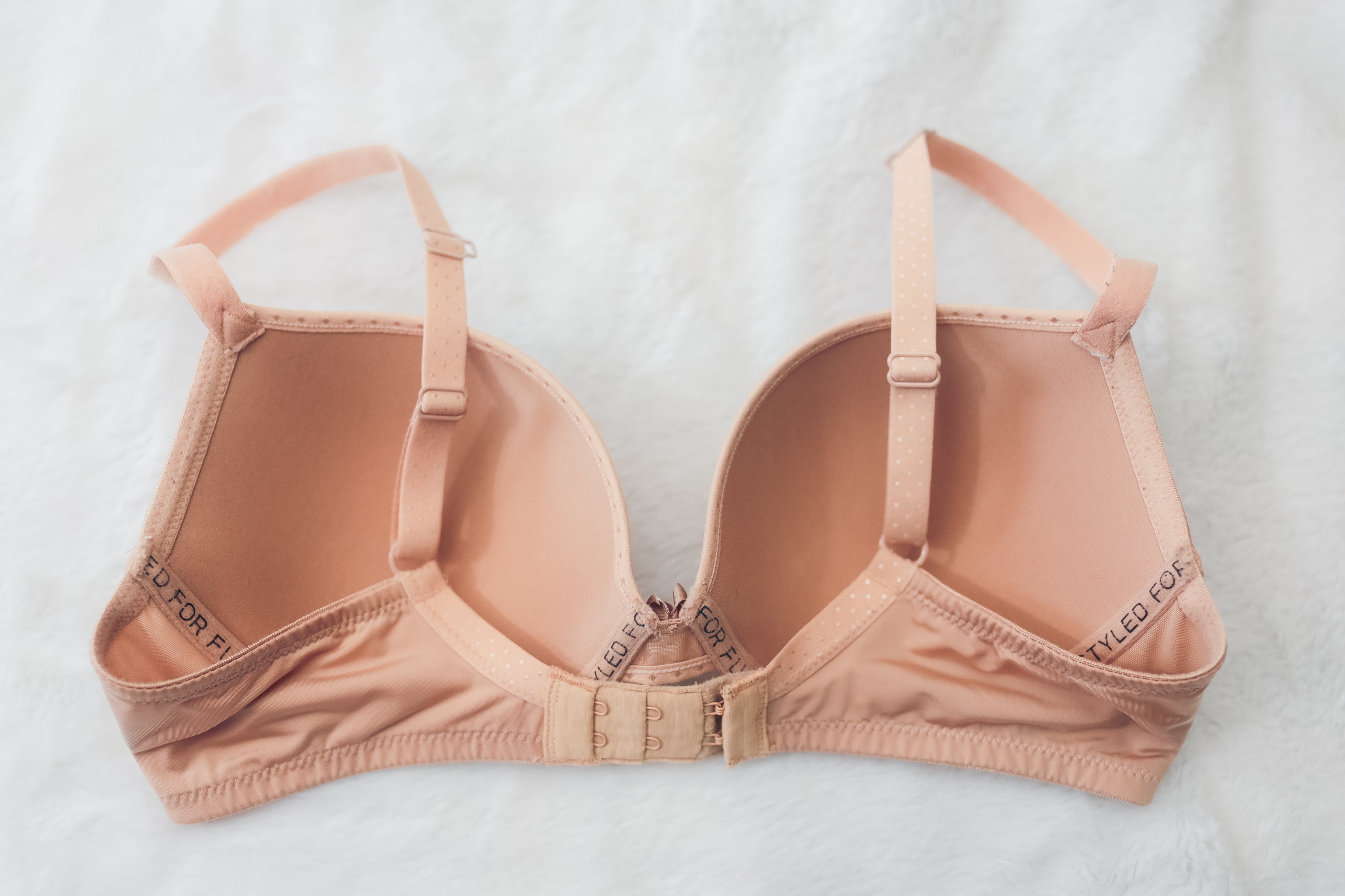 Cleo by Panache 32D Koko Moulded Plunge Underwire Padded T-shirt Bra Nude Caramel