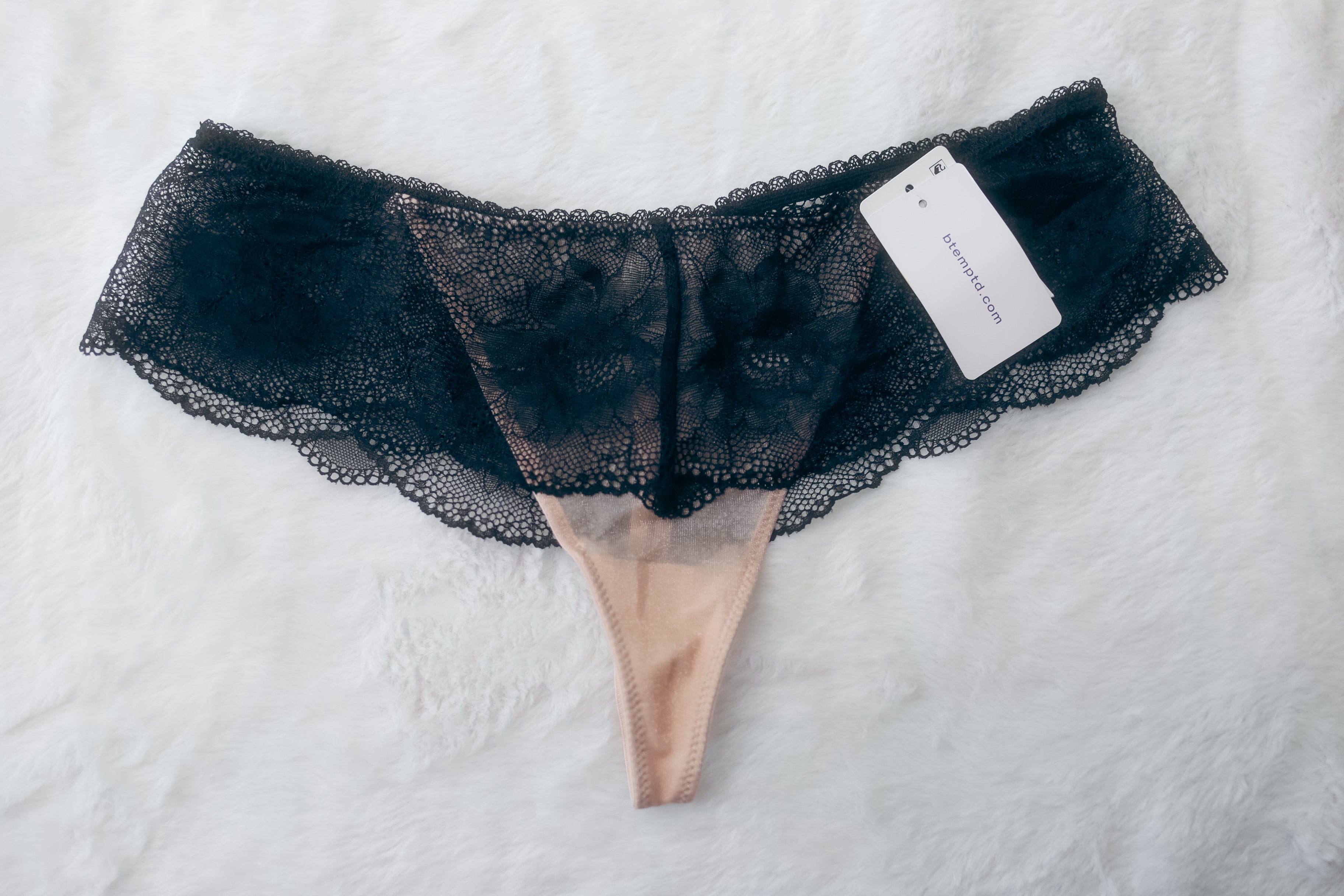 b.tempt'd by Wacoal B.Provocative Tanga Panty Size 5 Small Black