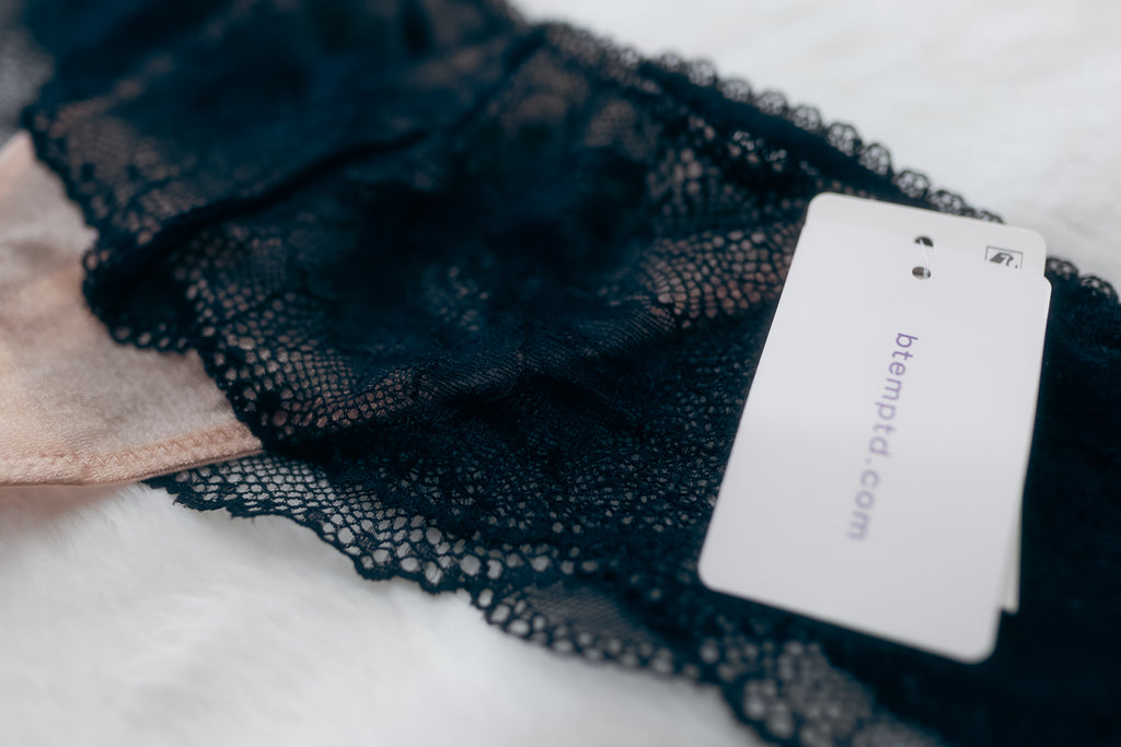 b.tempt'd by Wacoal B.Provocative Tanga Panty Size 5 Small Black