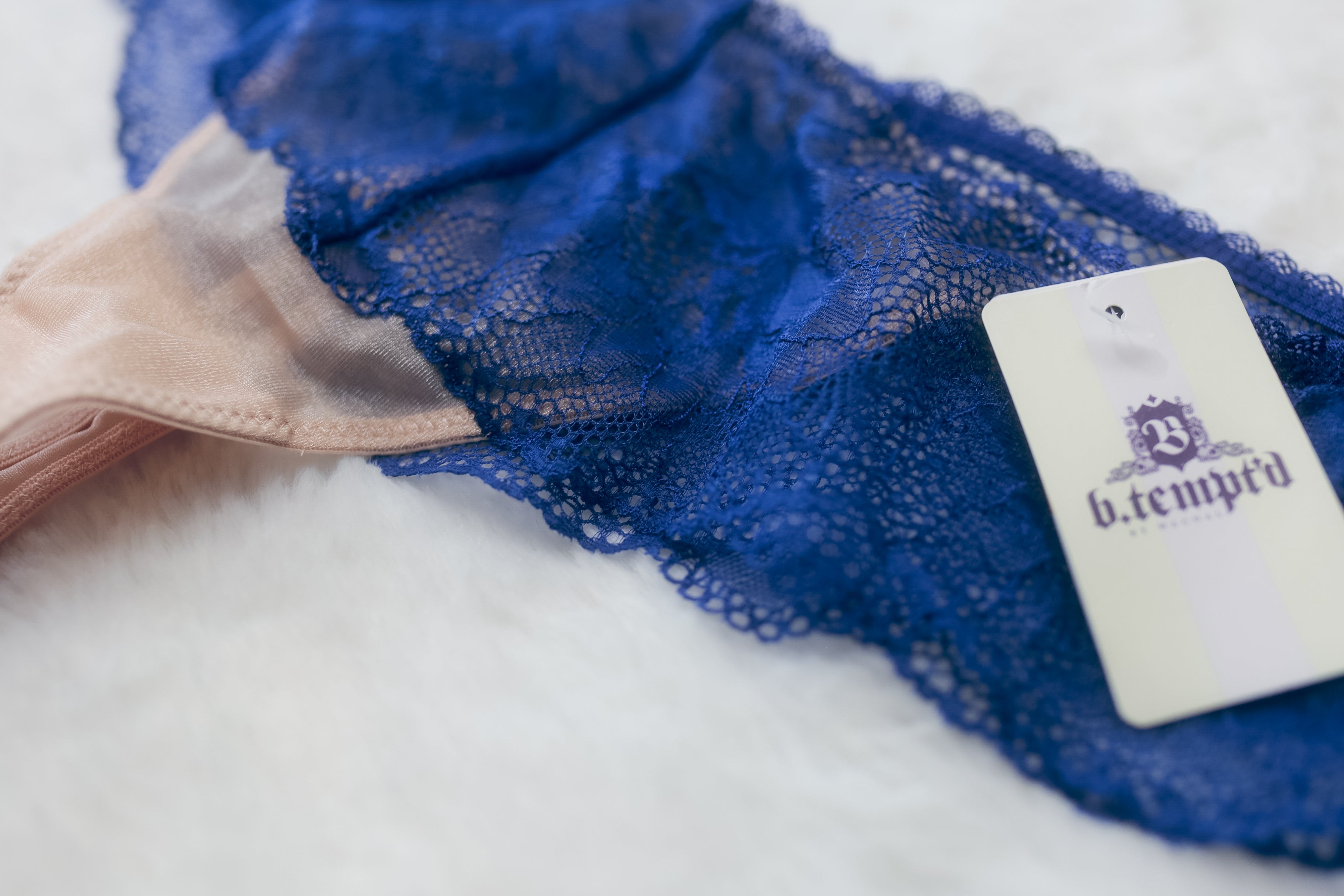 b.tempt'd by Wacoal B.Provocative Tanga Panty Size 5 Small Blue