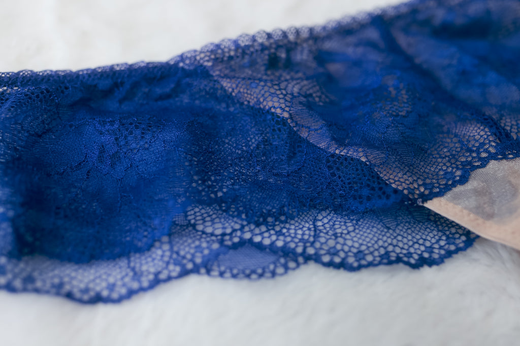 b.tempt'd by Wacoal B.Provocative Tanga Panty Size 5 Small Blue