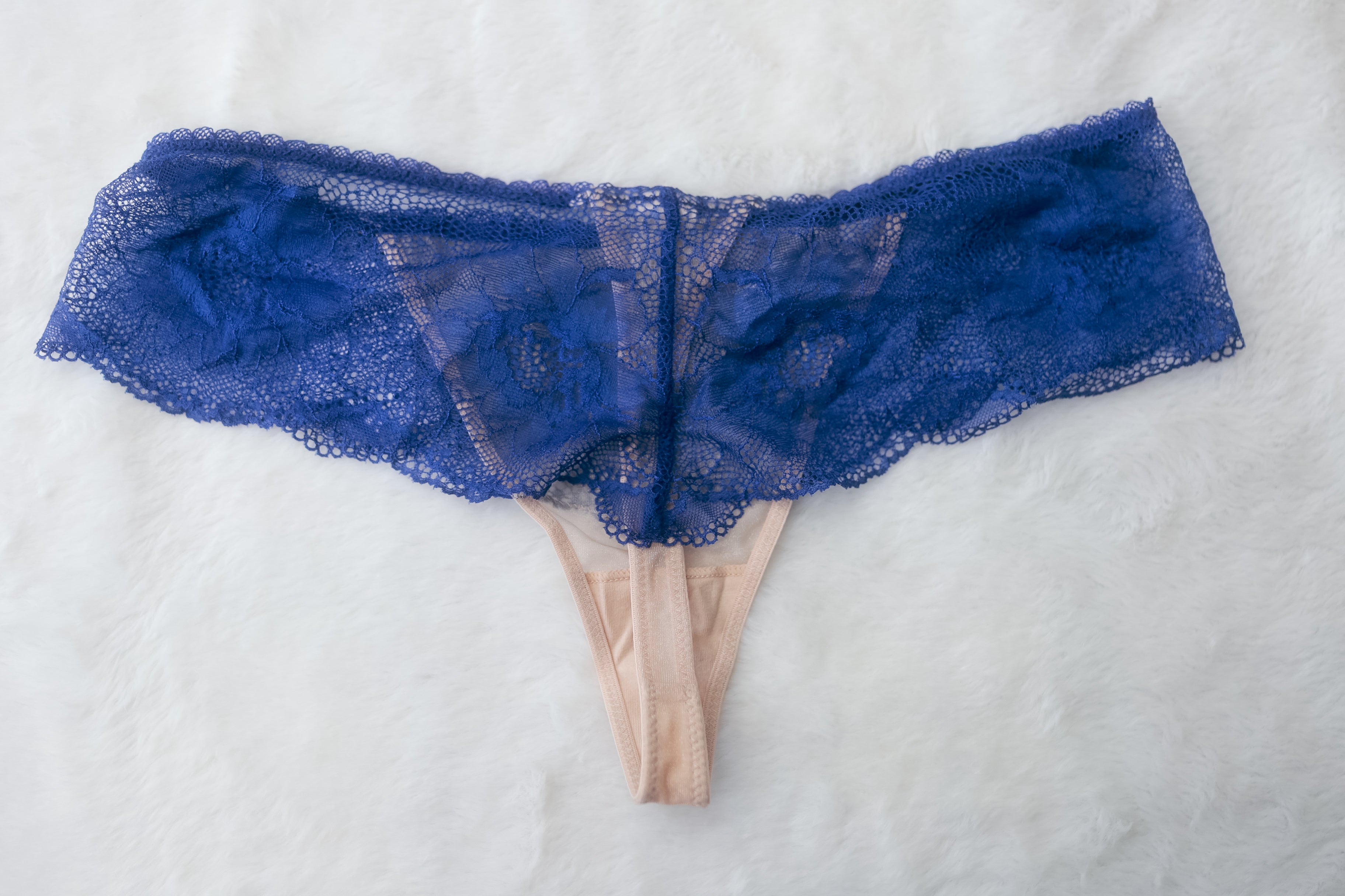 b.tempt'd by Wacoal B.Provocative Tanga Panty Size 5 Small Blue