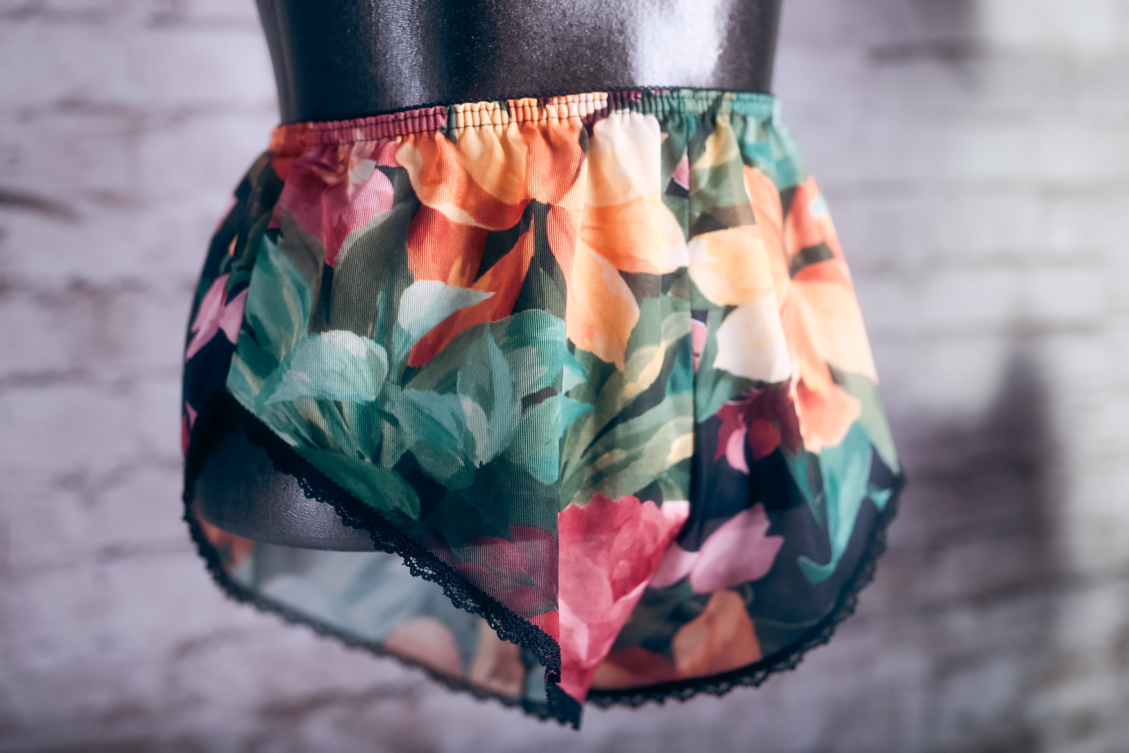 Feather Bed intimates Vintage Floral Ruffled Chemise and Shorts Lingerie Set Small