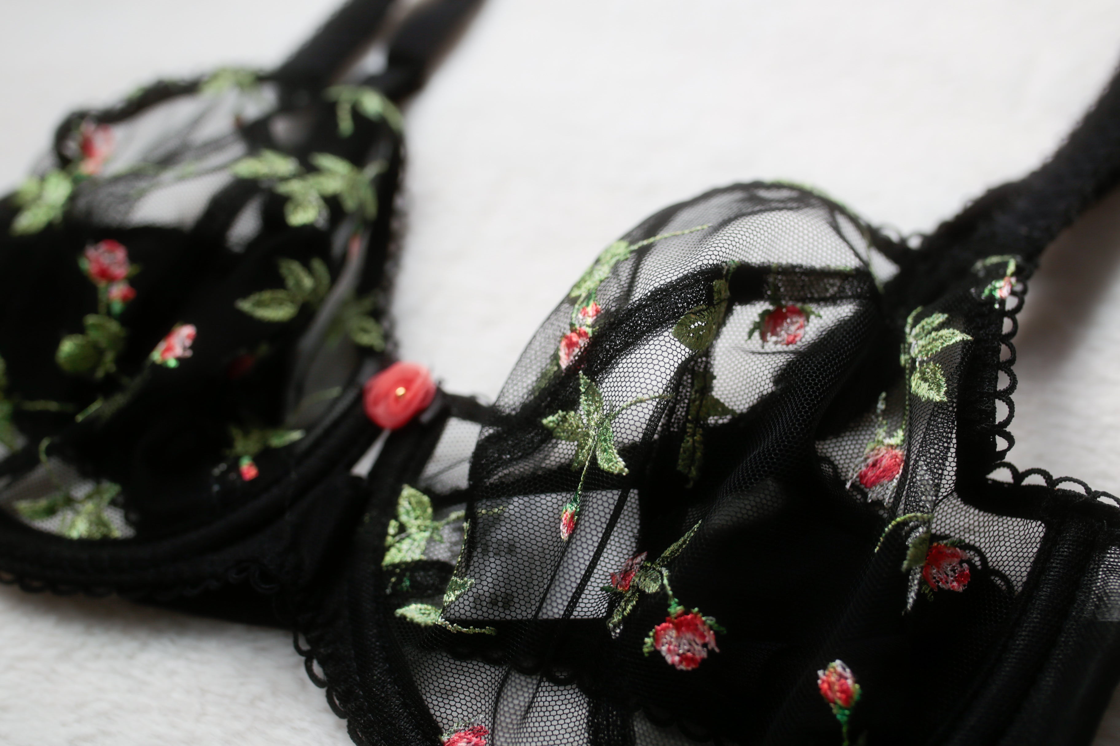 Freya US 32G UK 32F Rose Blossom Plunge Unlined Embroidered Mesh Bra AA402402 Black
