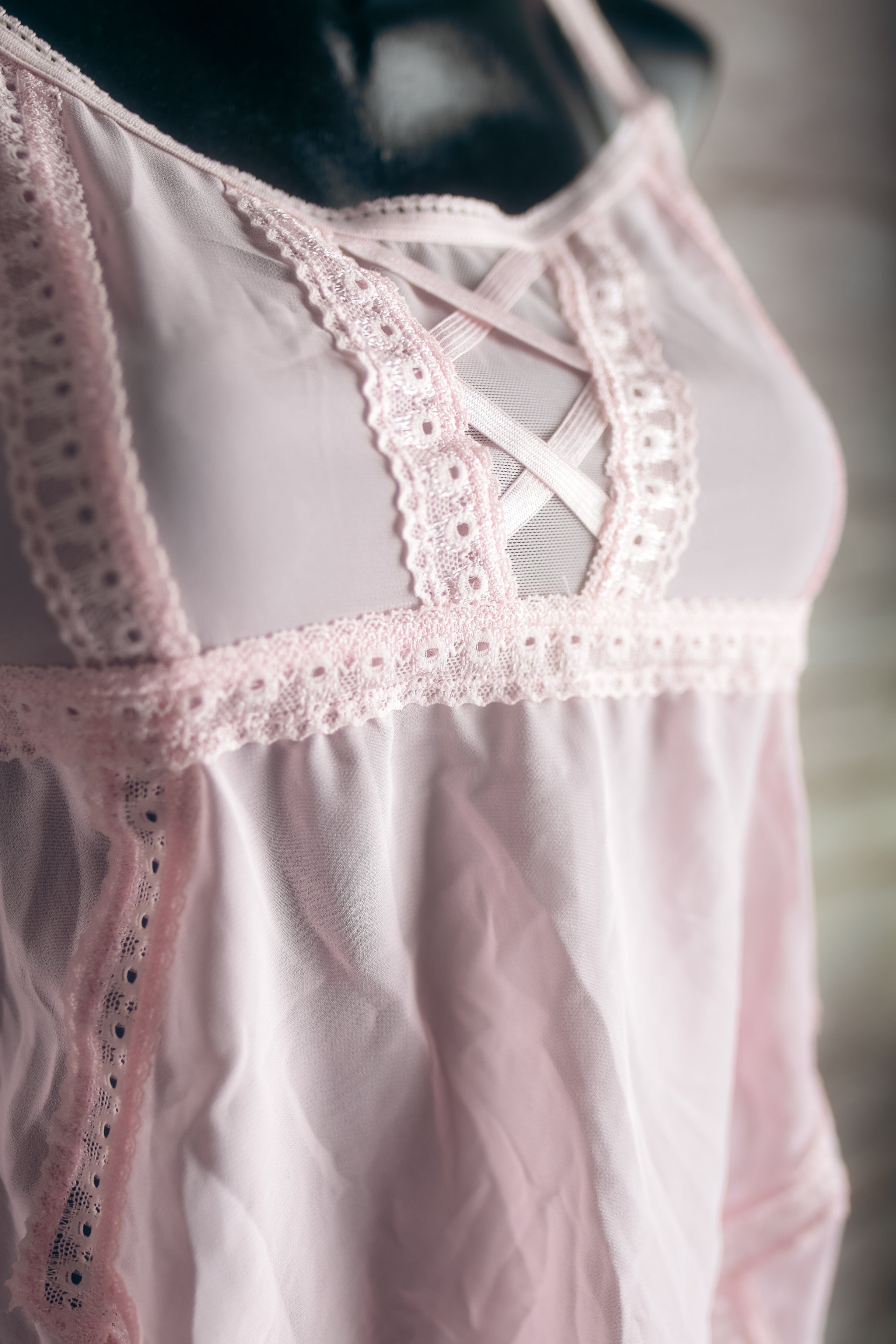 Rampage Coquette Eyelet Lace Mesh Sheer Chemise Lingerie Medium Pink