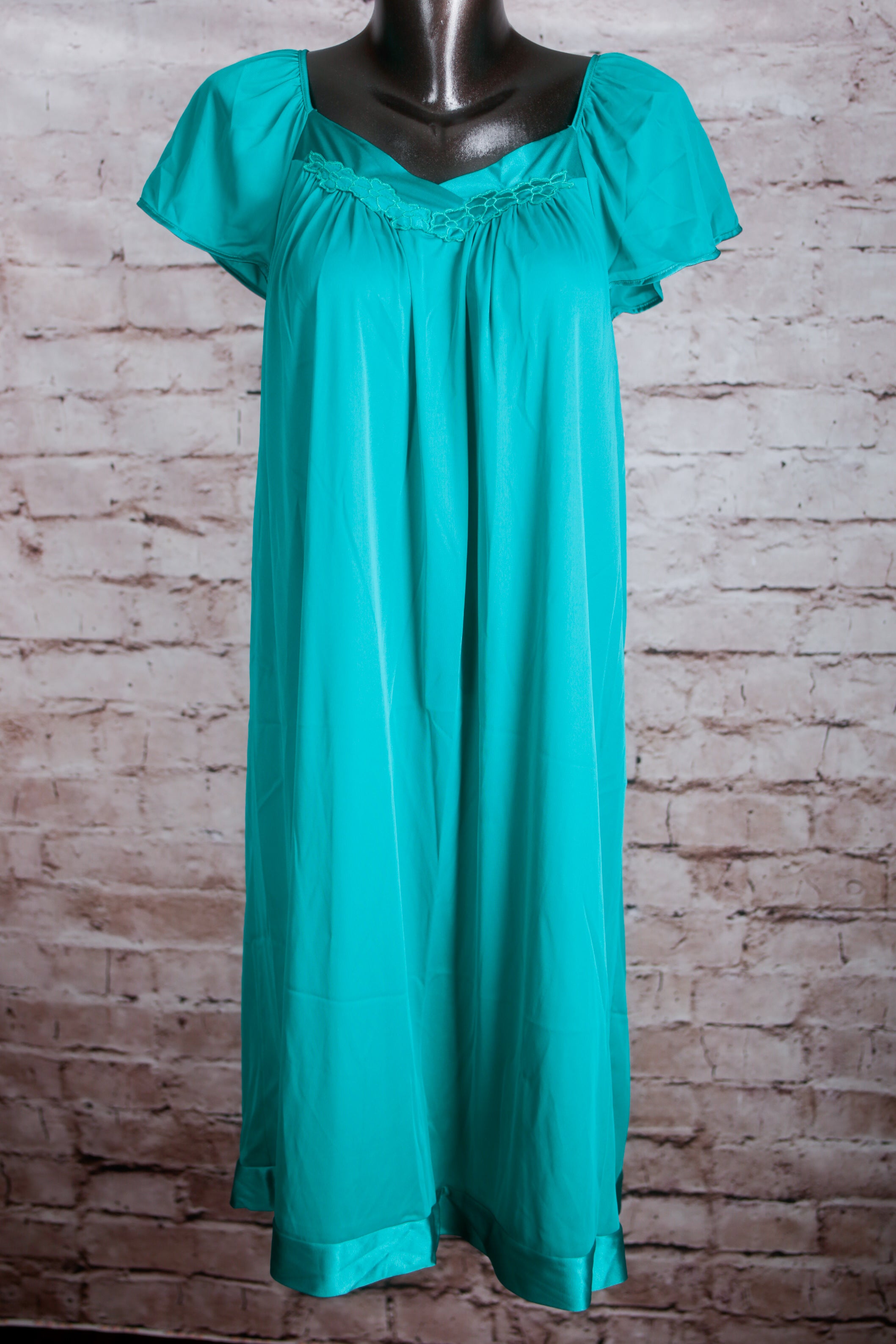 Vanity Fair Vintage Satin Embroidered Slip Peignoir Negligee Nightgown Small Emerald Green NEW