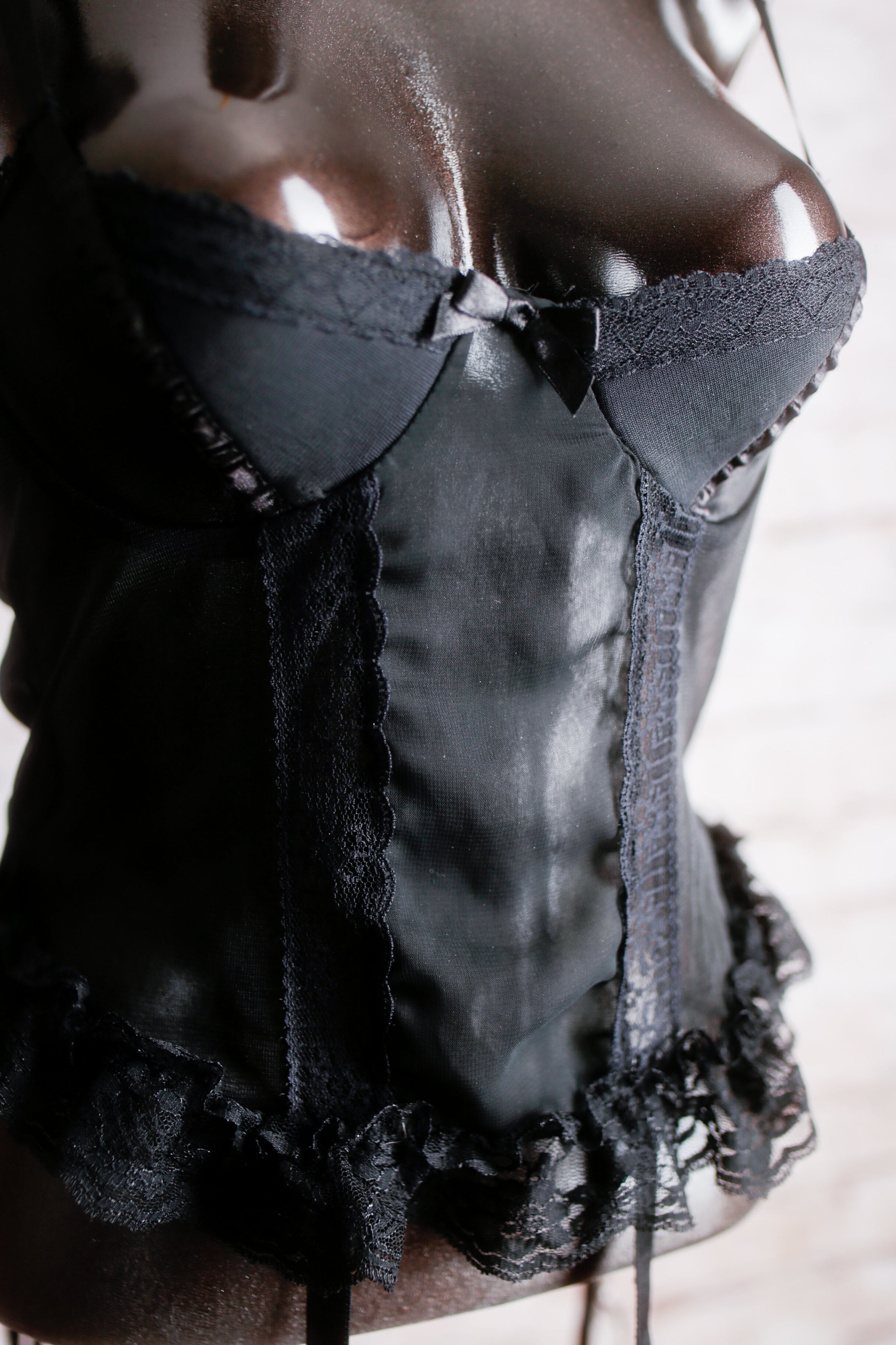 Elegant Moments Vintage Sheer Mesh Lace Shelf Cup Chemise Lingerie Black Small Medium