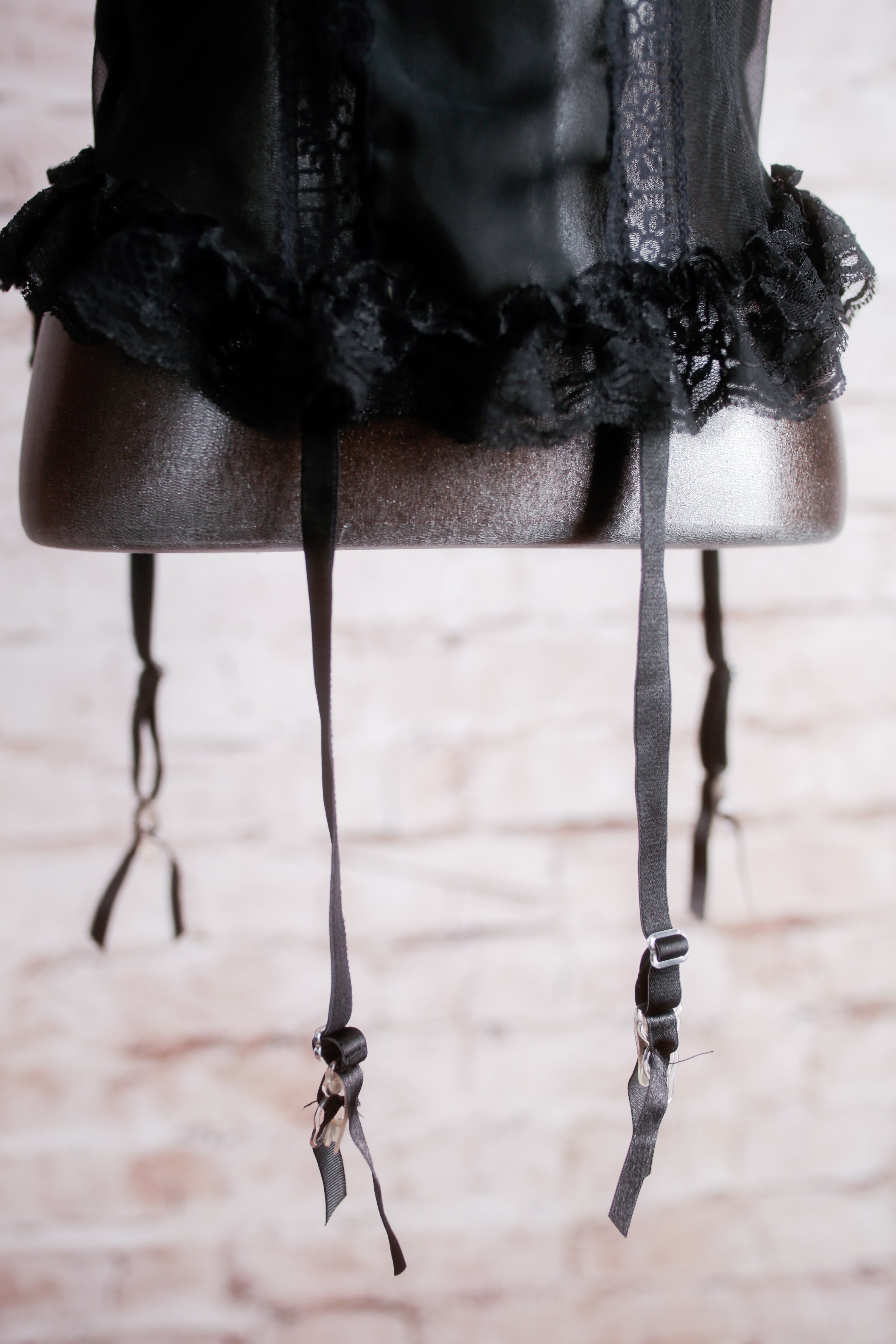 Elegant Moments Vintage Sheer Mesh Lace Shelf Cup Chemise Lingerie Black Small Medium