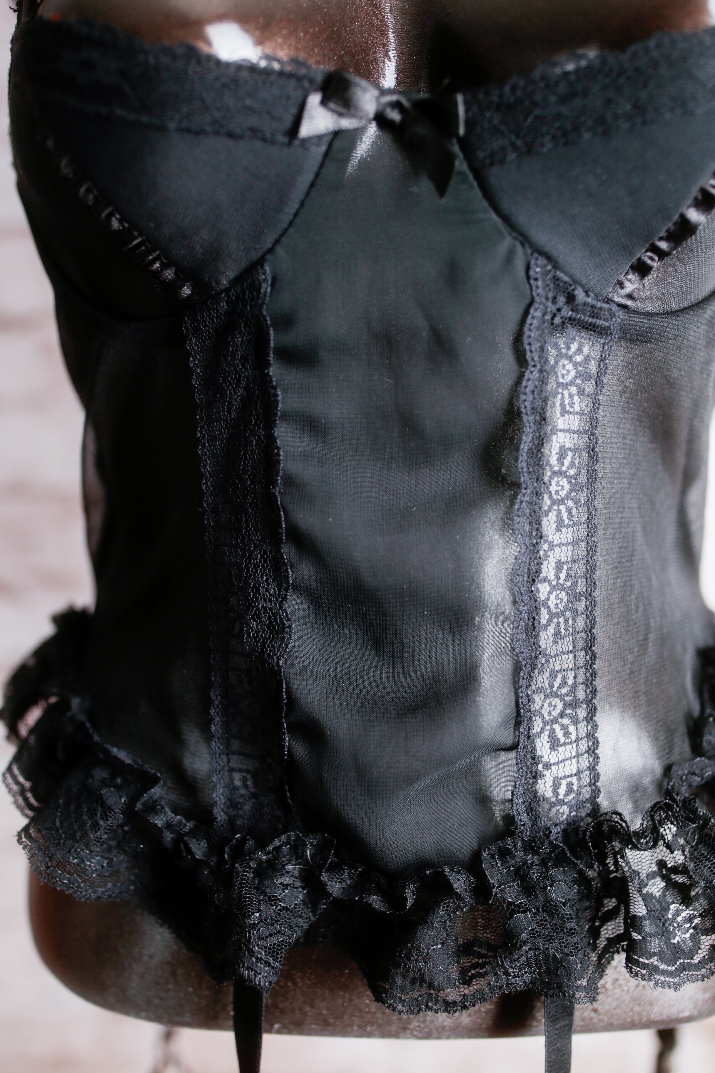 Elegant Moments Vintage Sheer Mesh Lace Shelf Cup Chemise Lingerie Black Small Medium