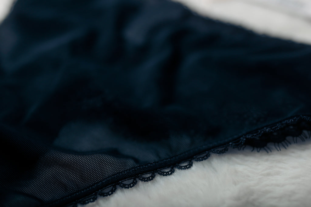 Adore Me Milena Unlined Lace Cheeky Bikini Panties Small Black NEW