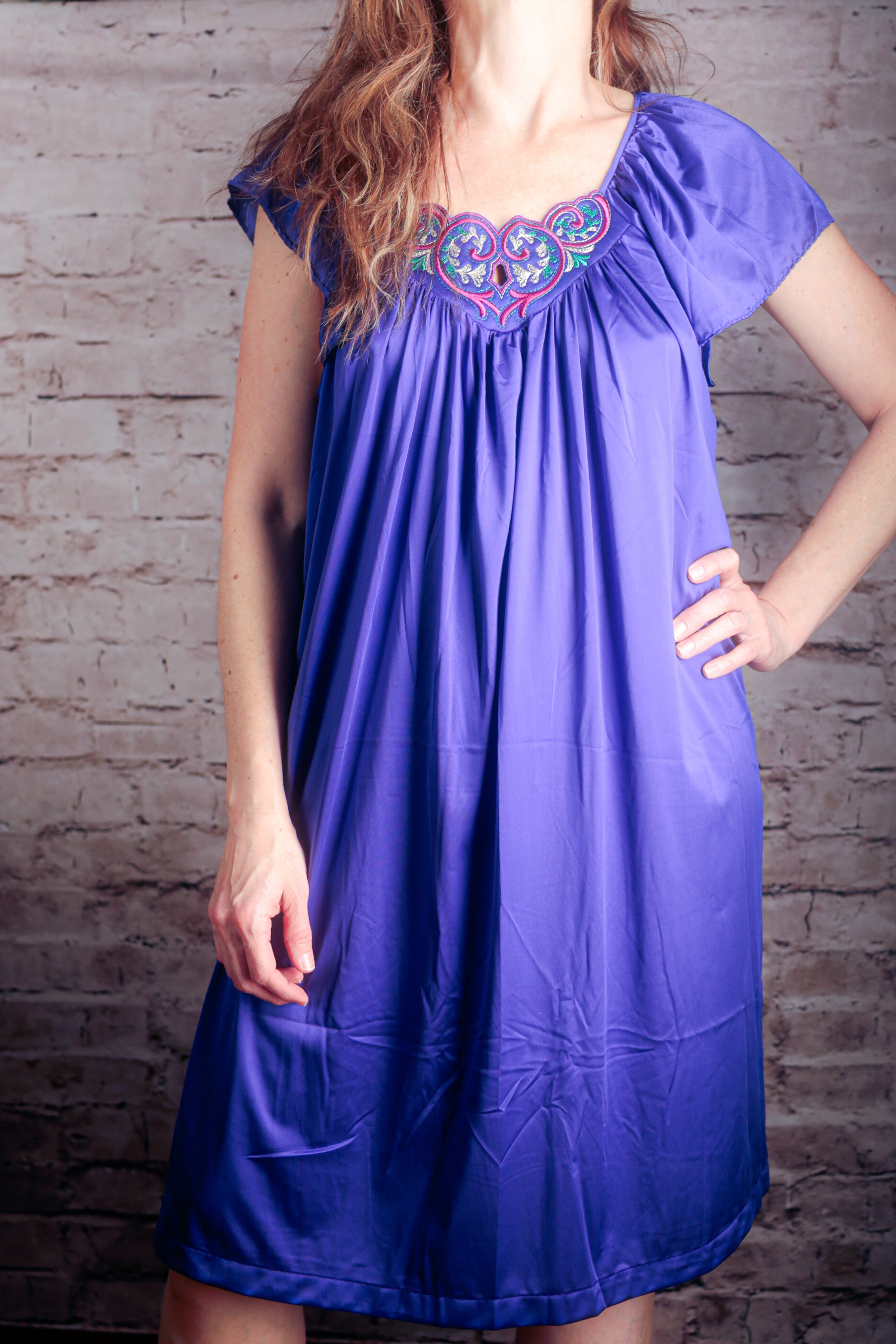 Vanity Fair Vintage Satin Embroidered Slip Peignoir Negligee Nightgown Large Purple NEW