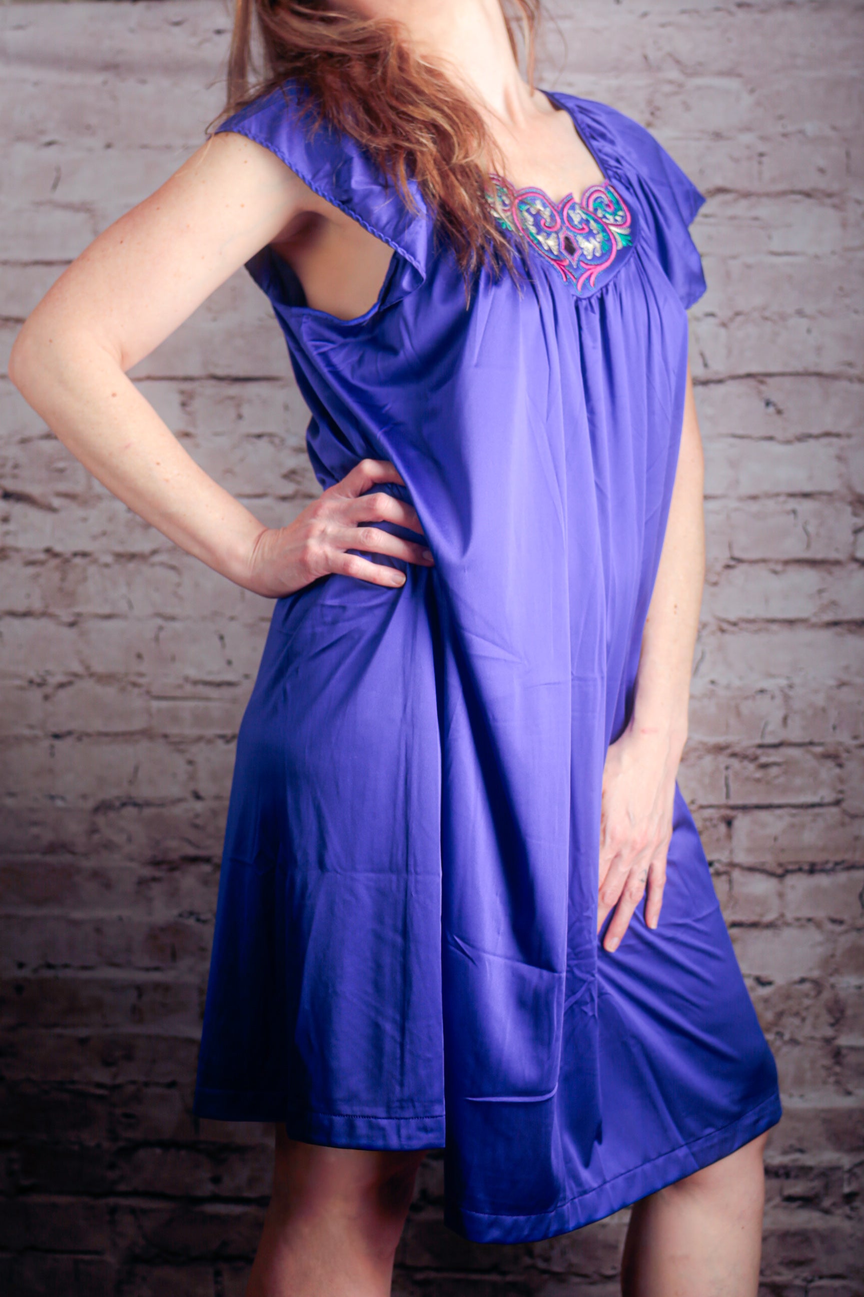 Vanity Fair Vintage Satin Embroidered Slip Peignoir Negligee Nightgown Large Purple NEW