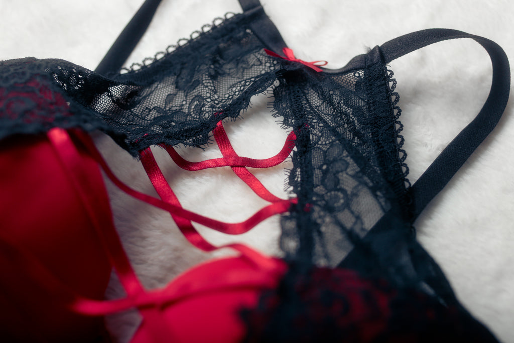 Adore Me 34DD Milena Push-up Padded Lace-up Bra Red Black NEW