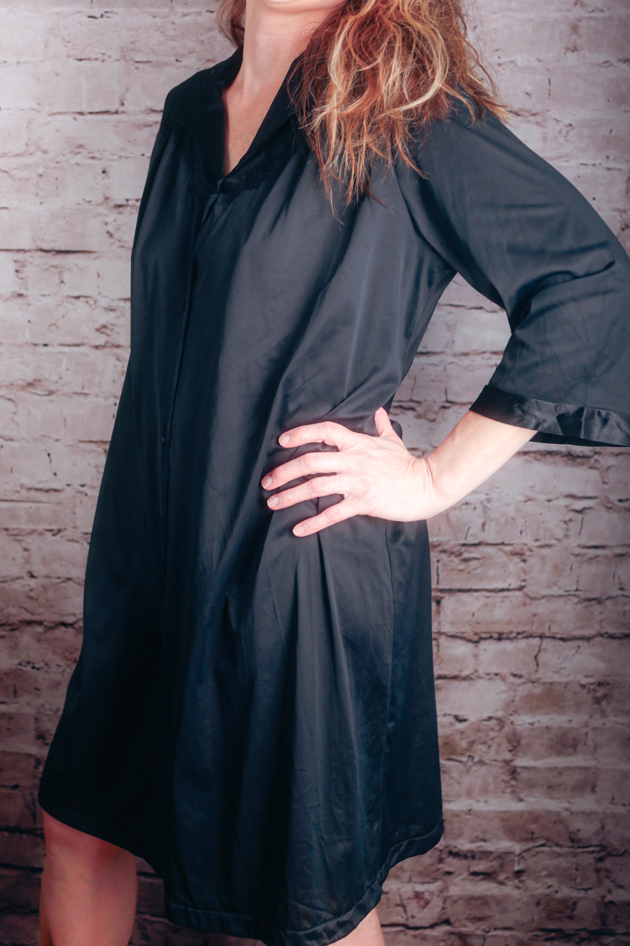 Vanity Fair Vintage Satin Embroidered Button Front Slip Peignoir Negligee Nightgown Medium Black