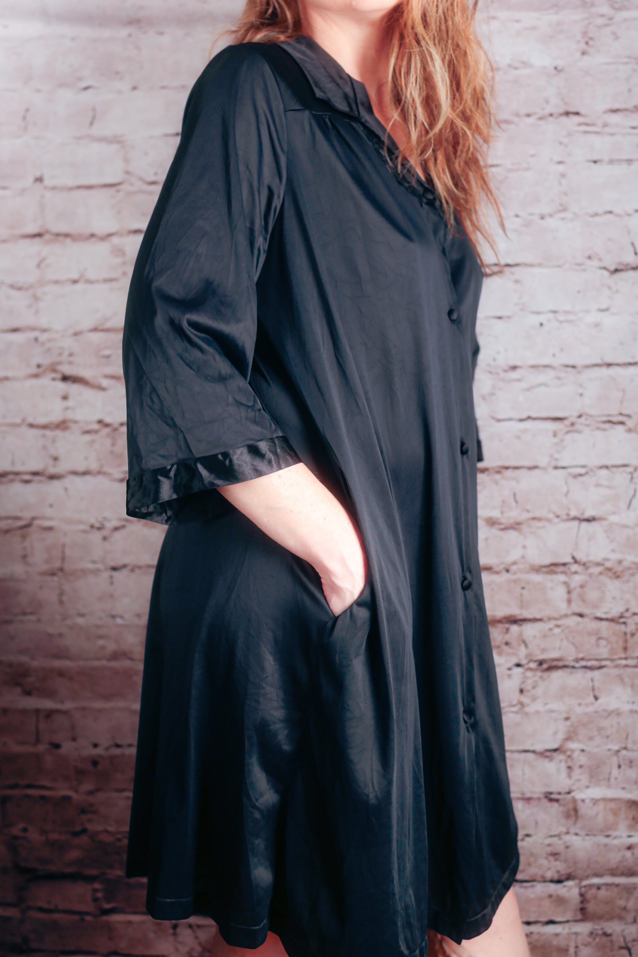 Vanity Fair Vintage Satin Embroidered Button Front Slip Peignoir Negligee Nightgown Medium Black