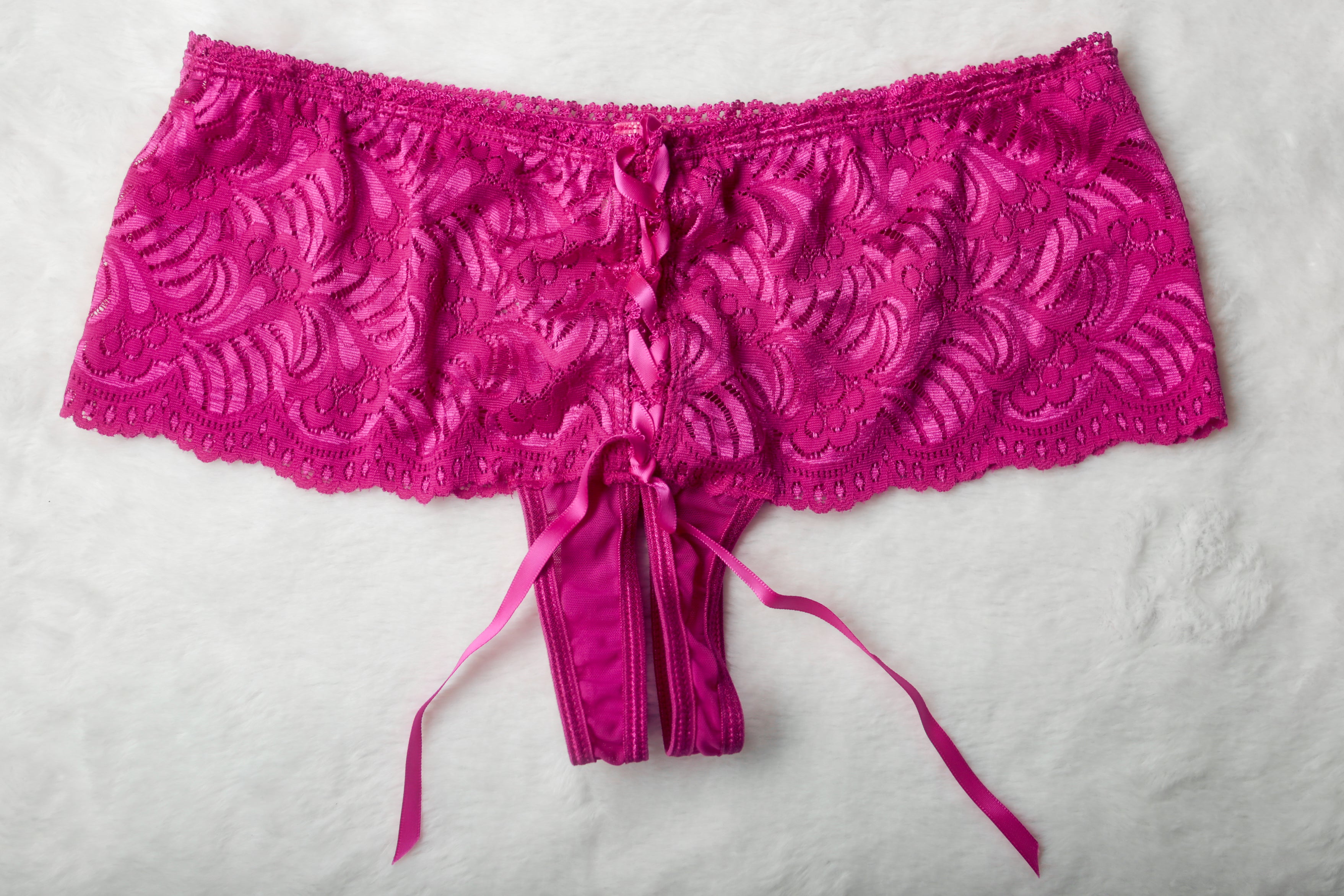 Frederick's of Hollywood Open-crotch Tanga Panties Medium Hot Pink