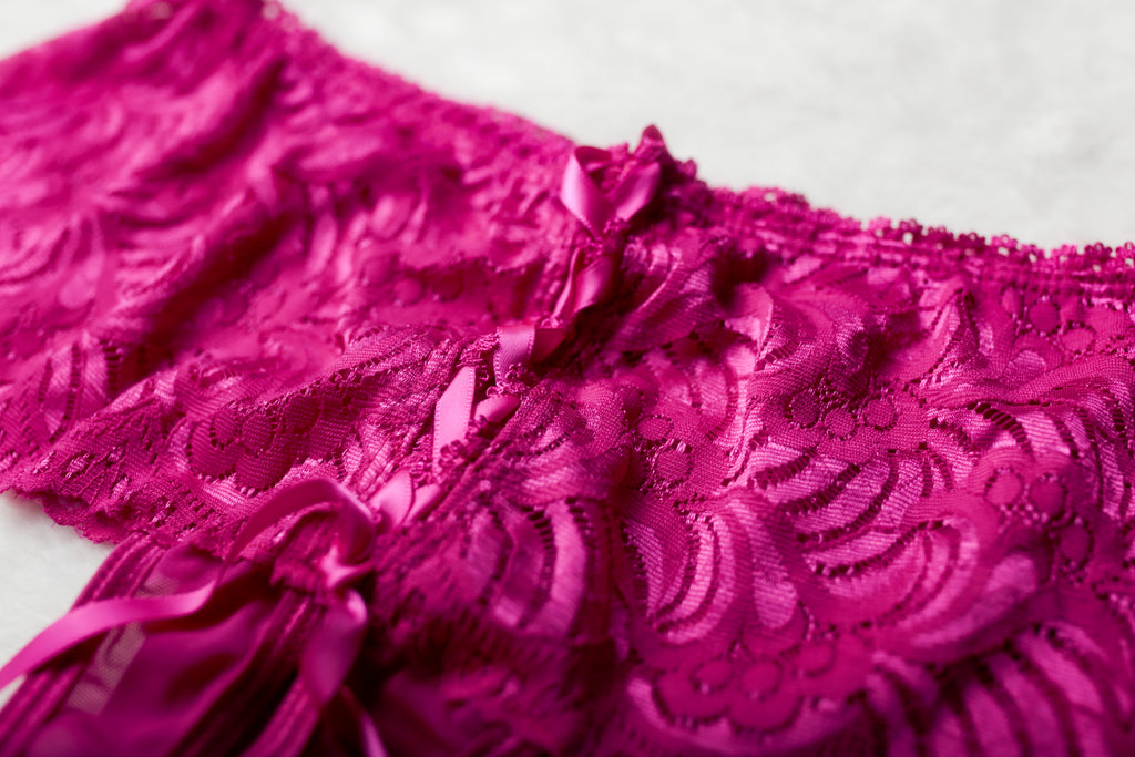 Frederick's of Hollywood Open-crotch Tanga Panties Medium Hot Pink