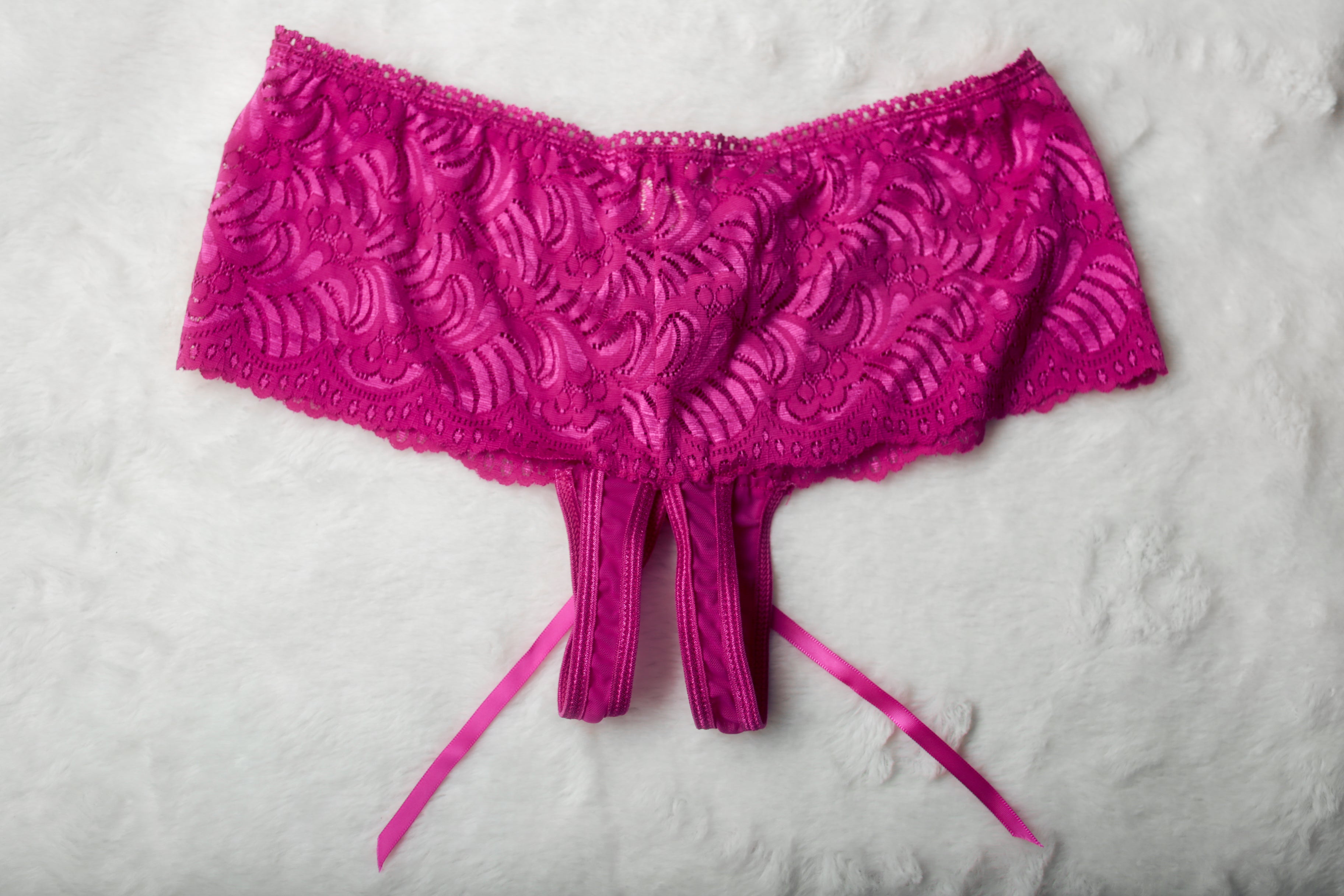 Frederick's of Hollywood Open-crotch Tanga Panties Medium Hot Pink