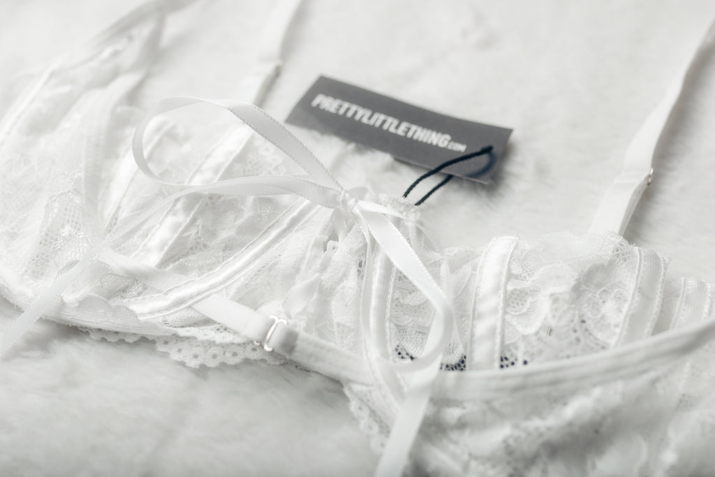 Pretty Little Thing Floral Lace-up Unlined Underwire Bra White NEW