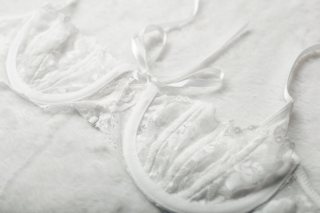 Pretty Little Thing Floral Lace-up Unlined Underwire Bra White NEW