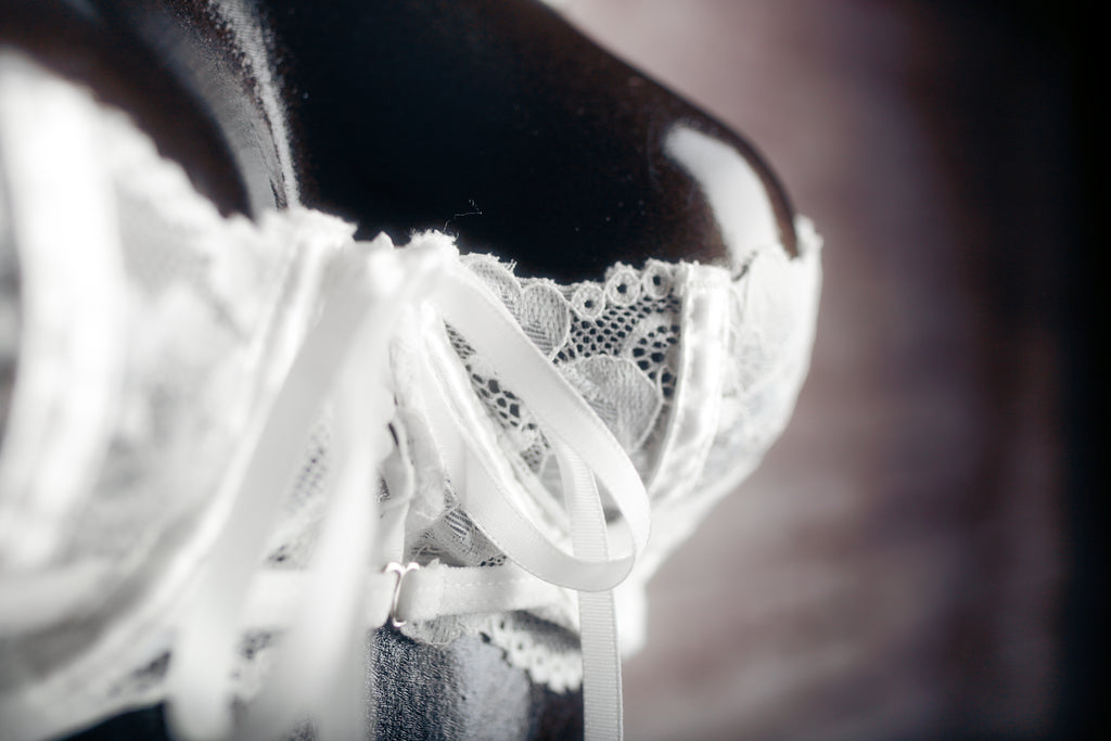 Pretty Little Thing Floral Lace-up Unlined Underwire Bra White NEW