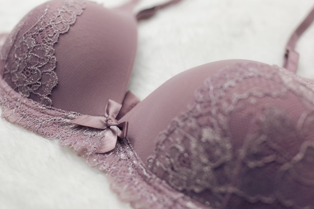 Hunkemoller 34B Wireless Molded Plunge Bra Lavender