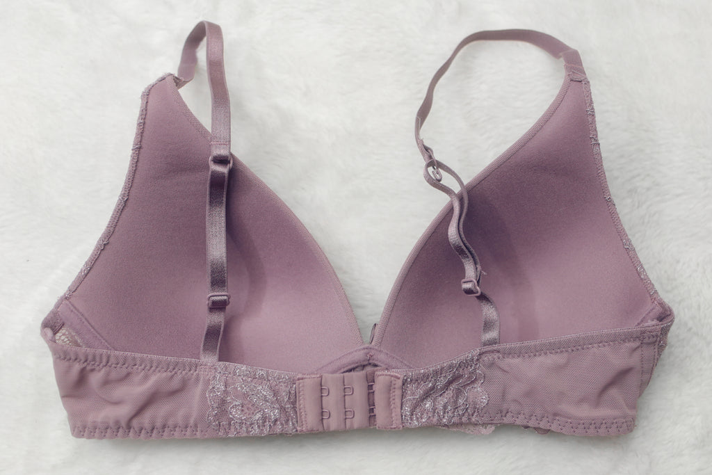 Hunkemoller 34B Wireless Molded Plunge Bra Lavender