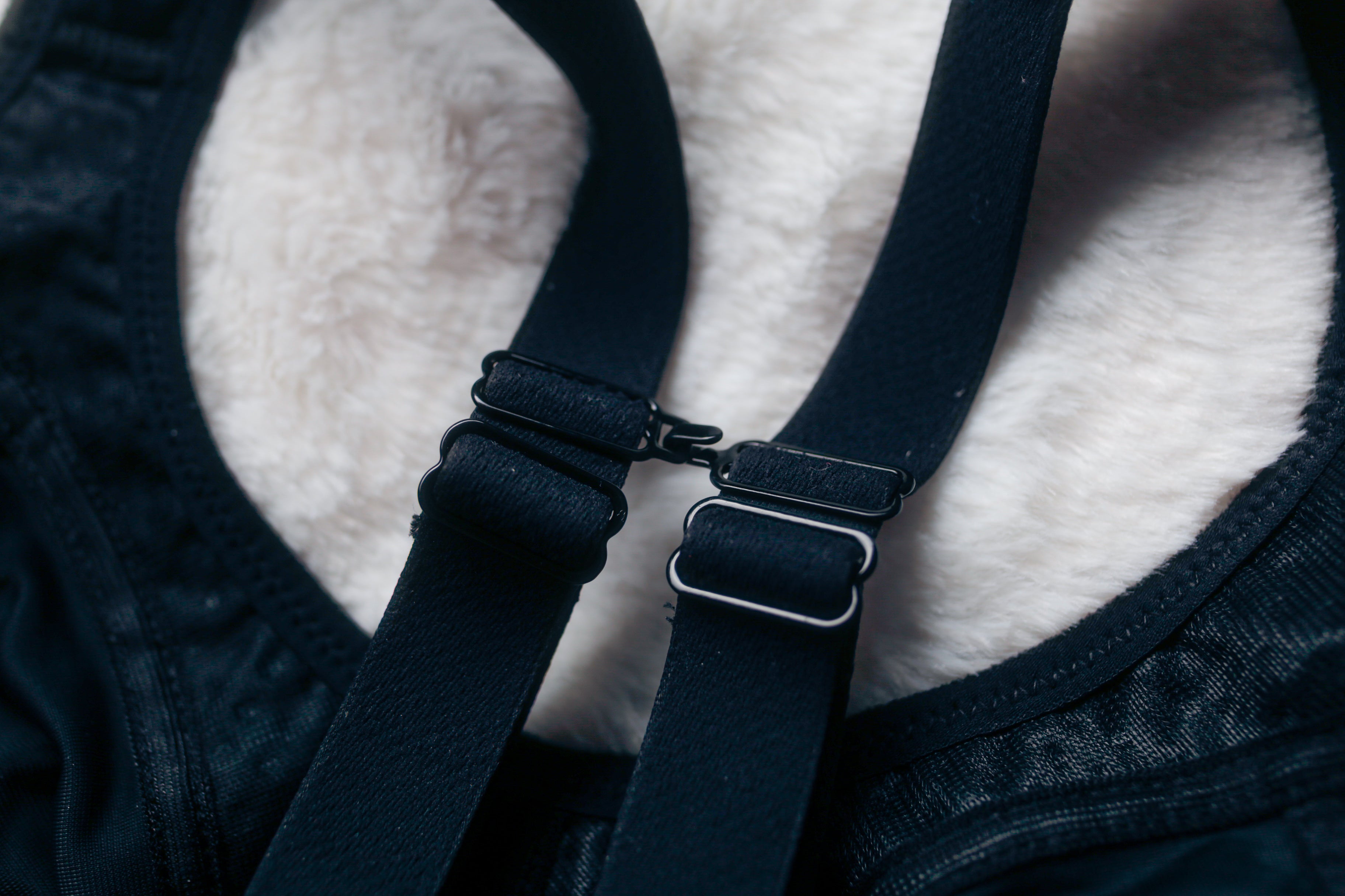 Freya US 32H UK 32FF Dynamic Breathable Wireless Sports Bra Black